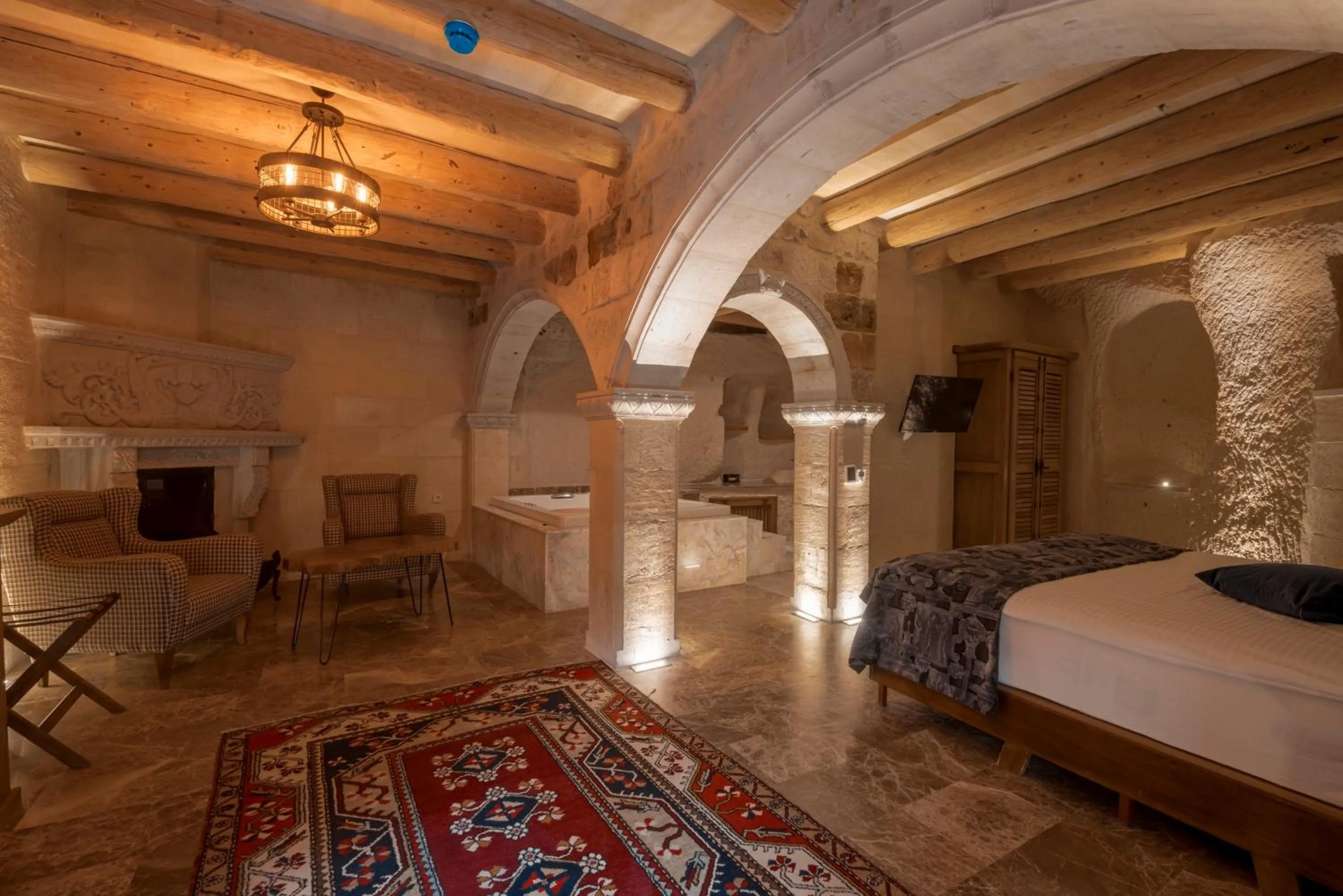 Queen Room with Spa Bath in Harem Suites Cappadocia