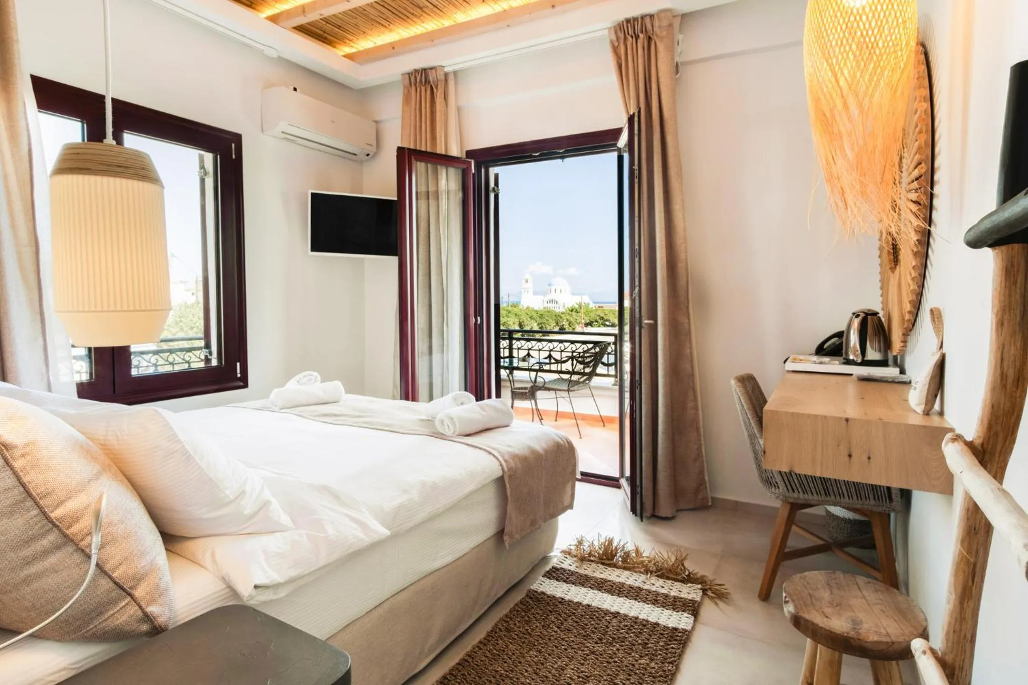 Deluxe Suite with Sea View in Aktaion Beach Boutique Hotel & Spa