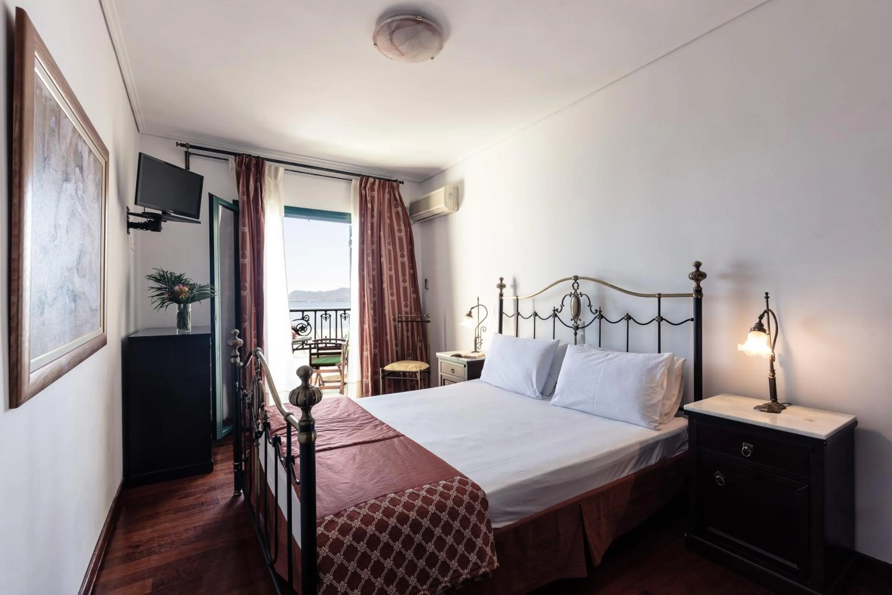 Suite with Sea View in Dionysos Hotel