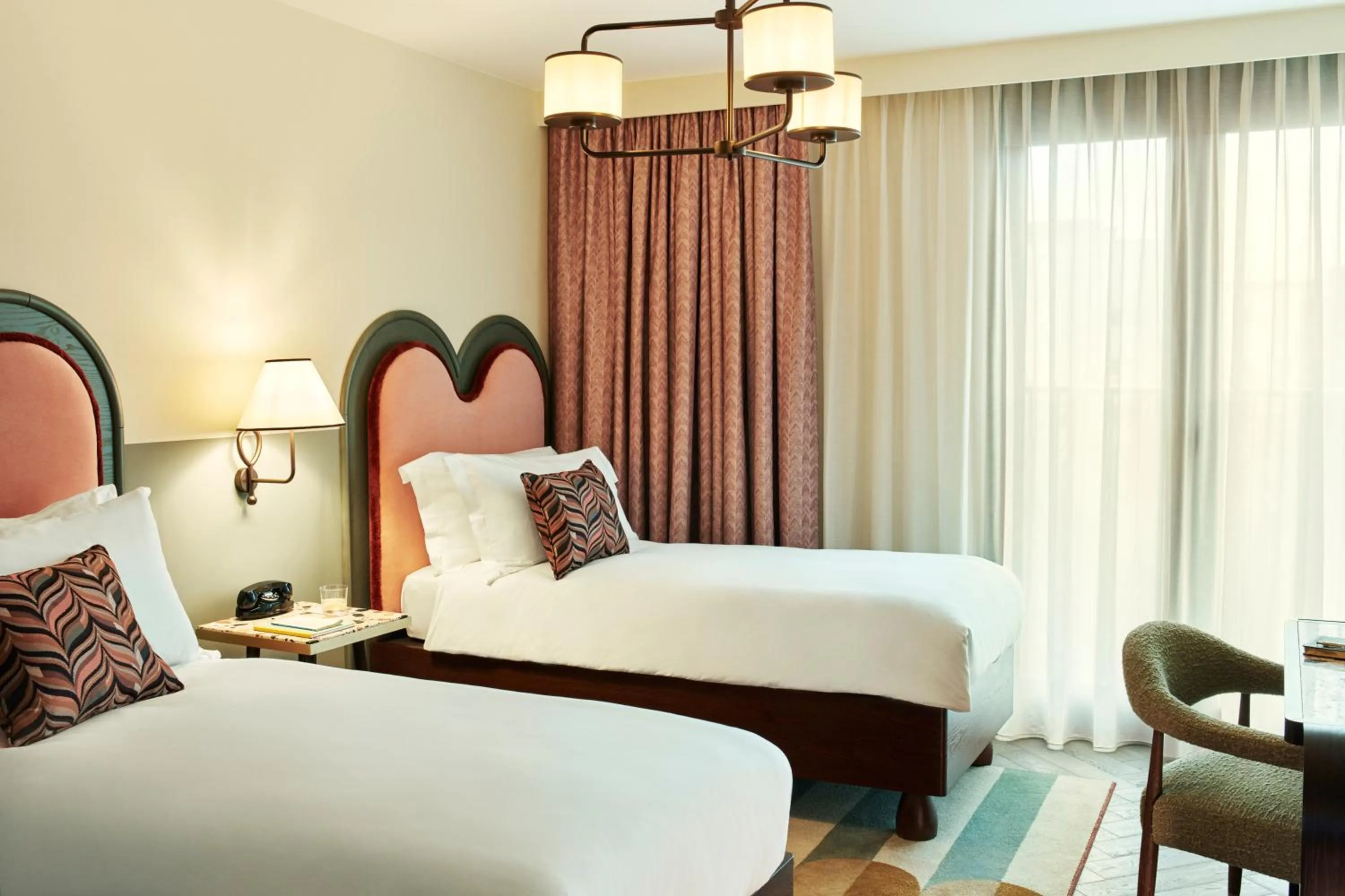 Superior Twin Room in The Hoxton, Berlin