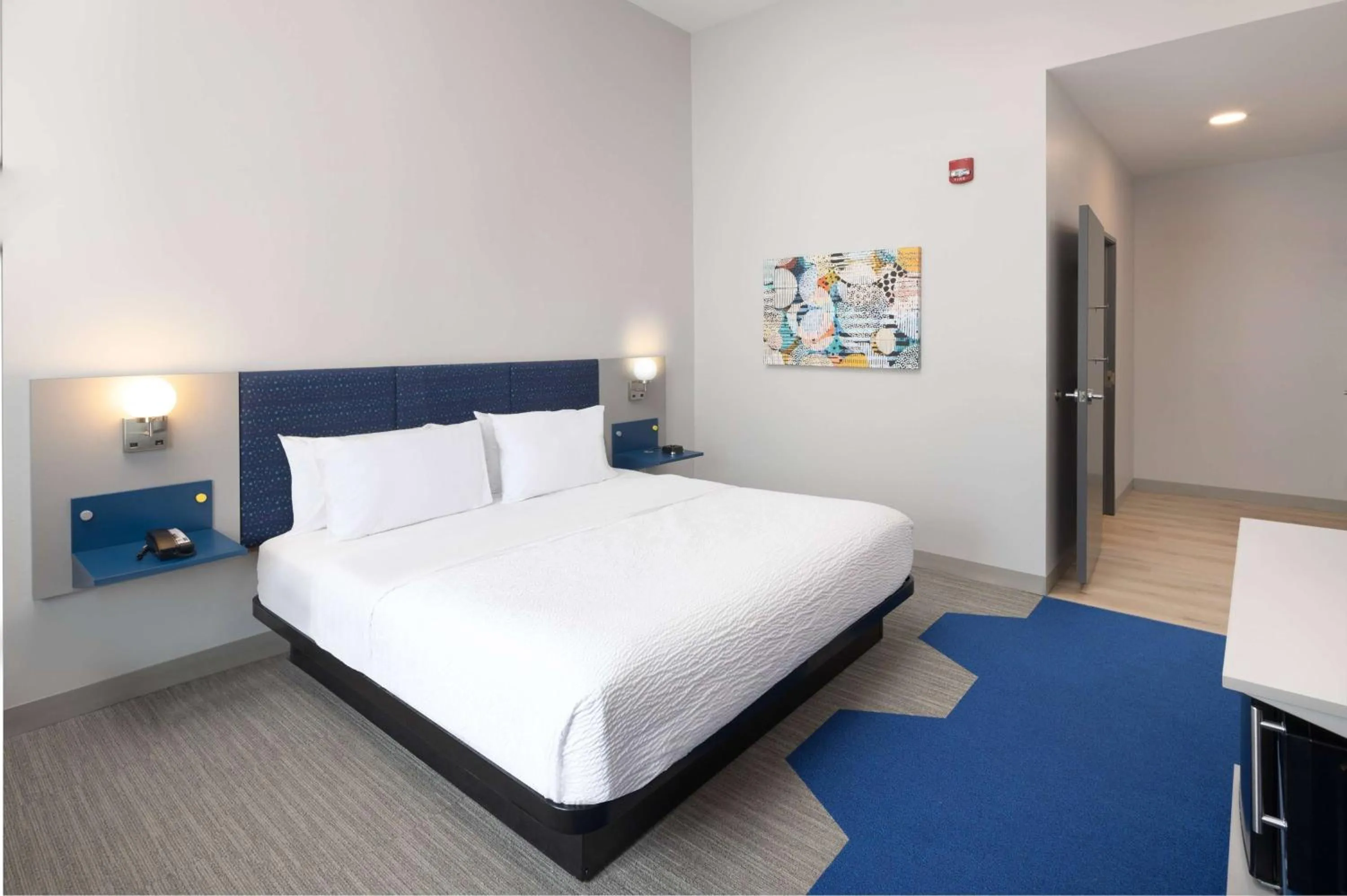 King Suite - Mobility Access/Non-Smoking in Microtel Inn & Suites by Wyndham Macedon