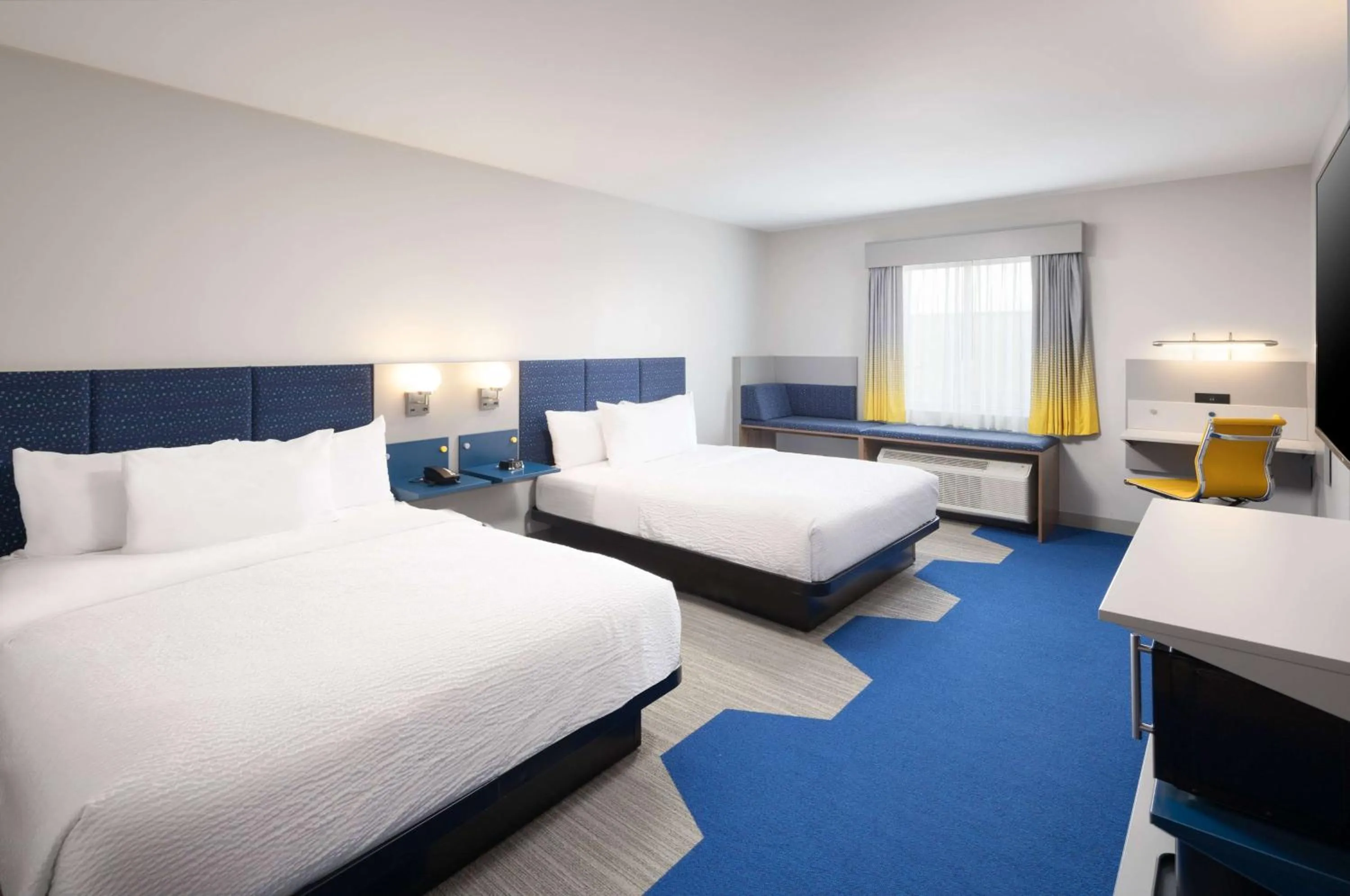 Queen Room with Two Queen Beds - Non-Smoking in Microtel Inn & Suites by Wyndham Macedon
