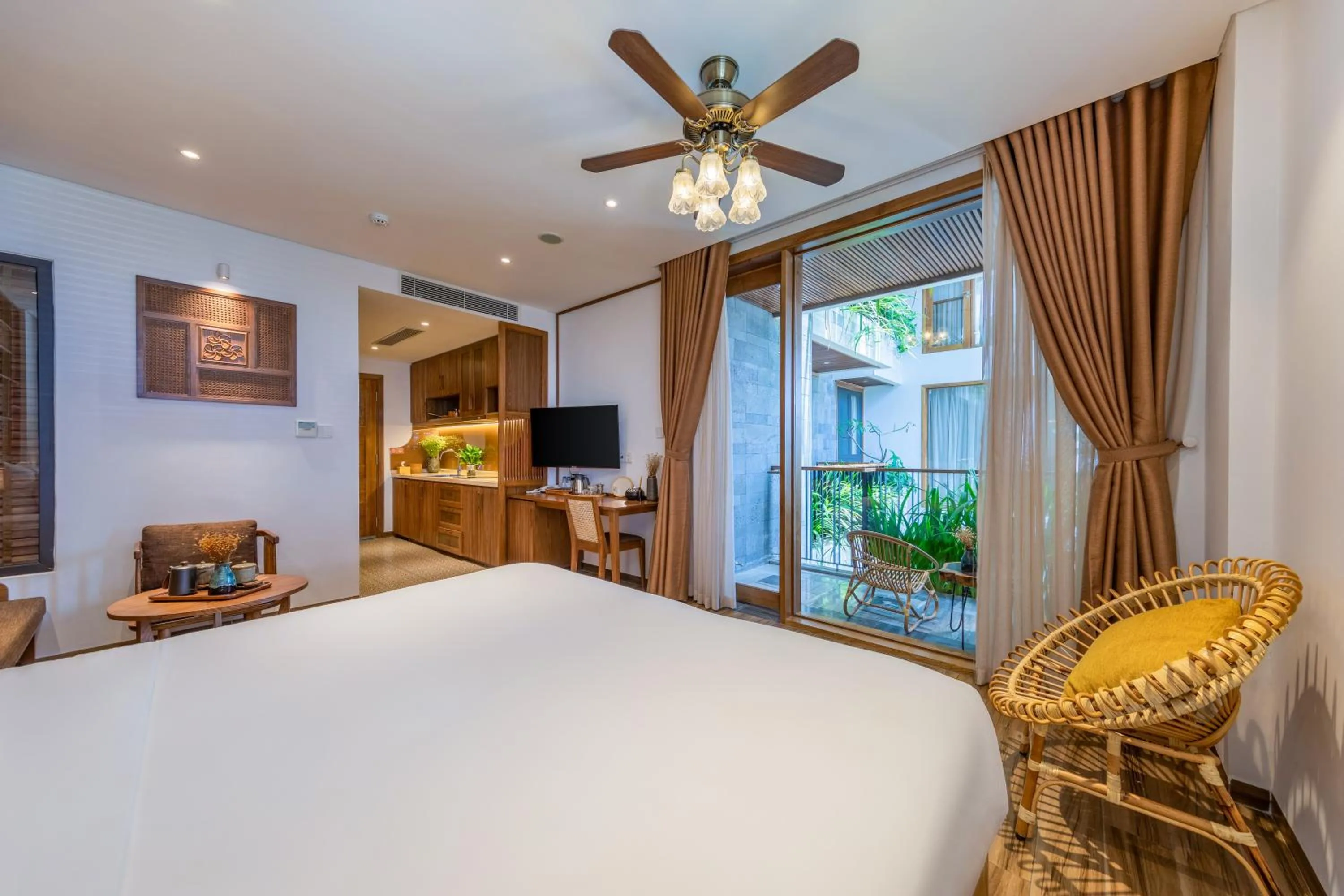 Deluxe Double Room with Balcony in Bonny Boutique Hotel Da Nang