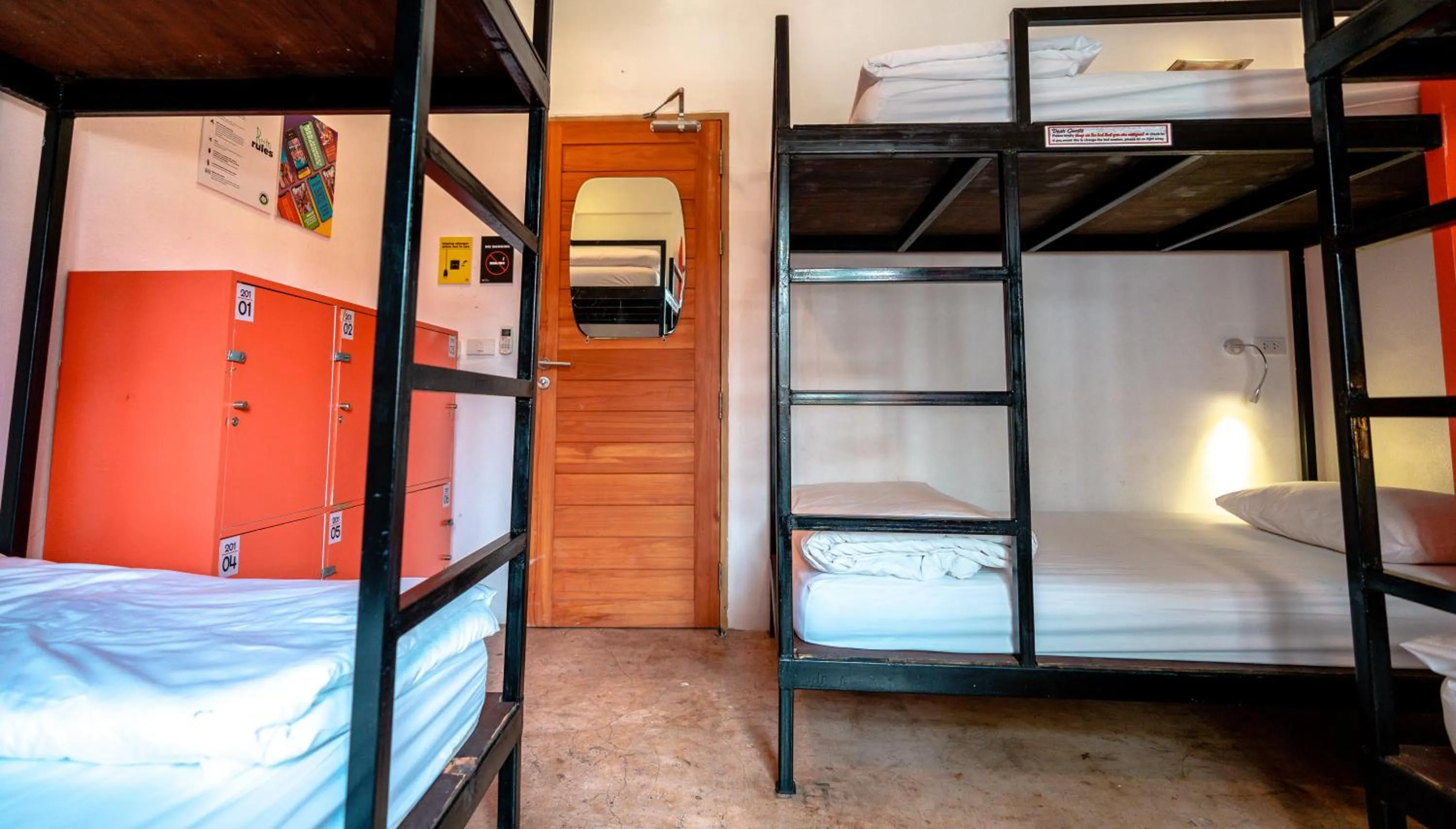 Bed in 6-Bed Mixed Dormitory Room in Mad Monkey Chiang Mai