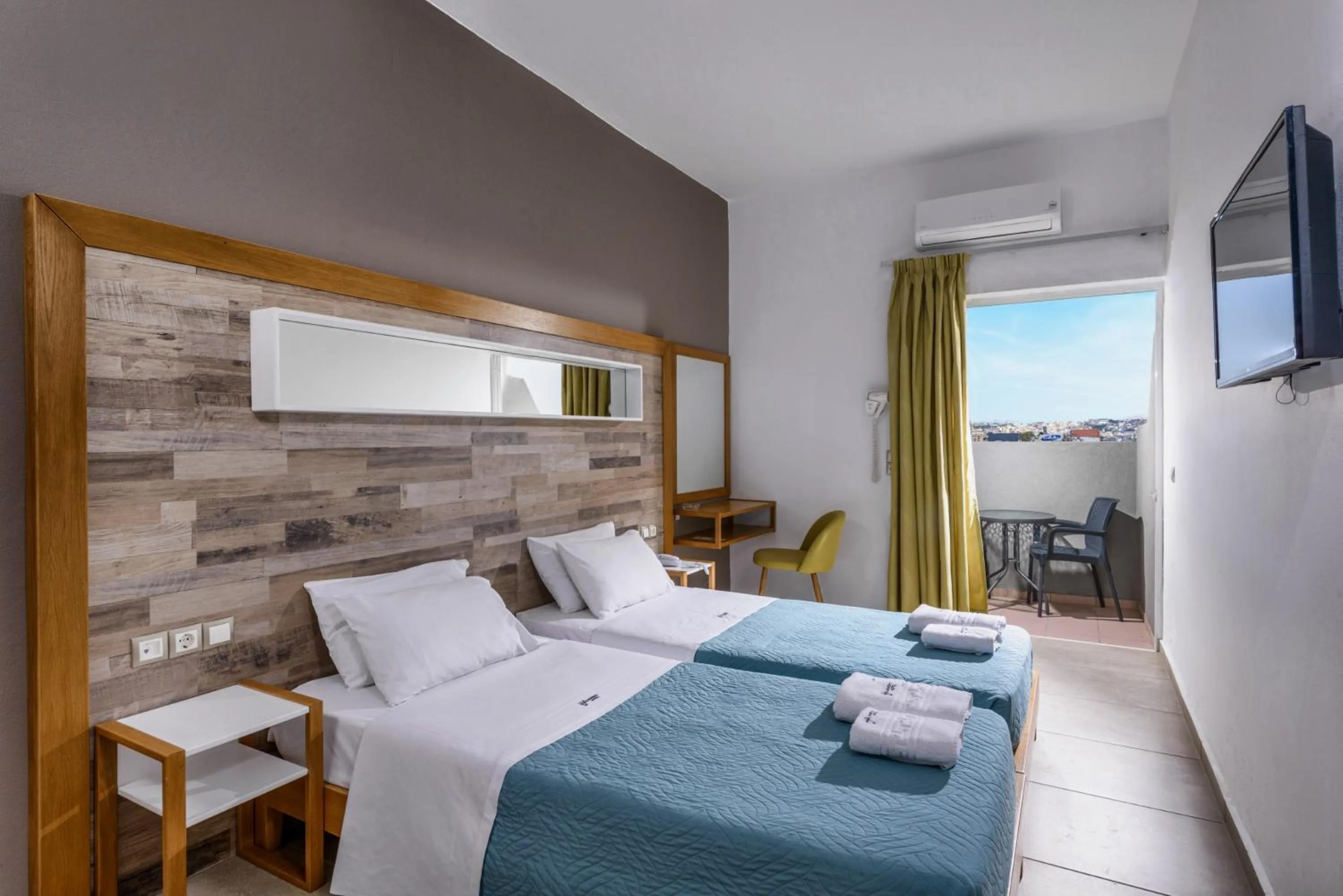 Double Room in Vanisko Hotel