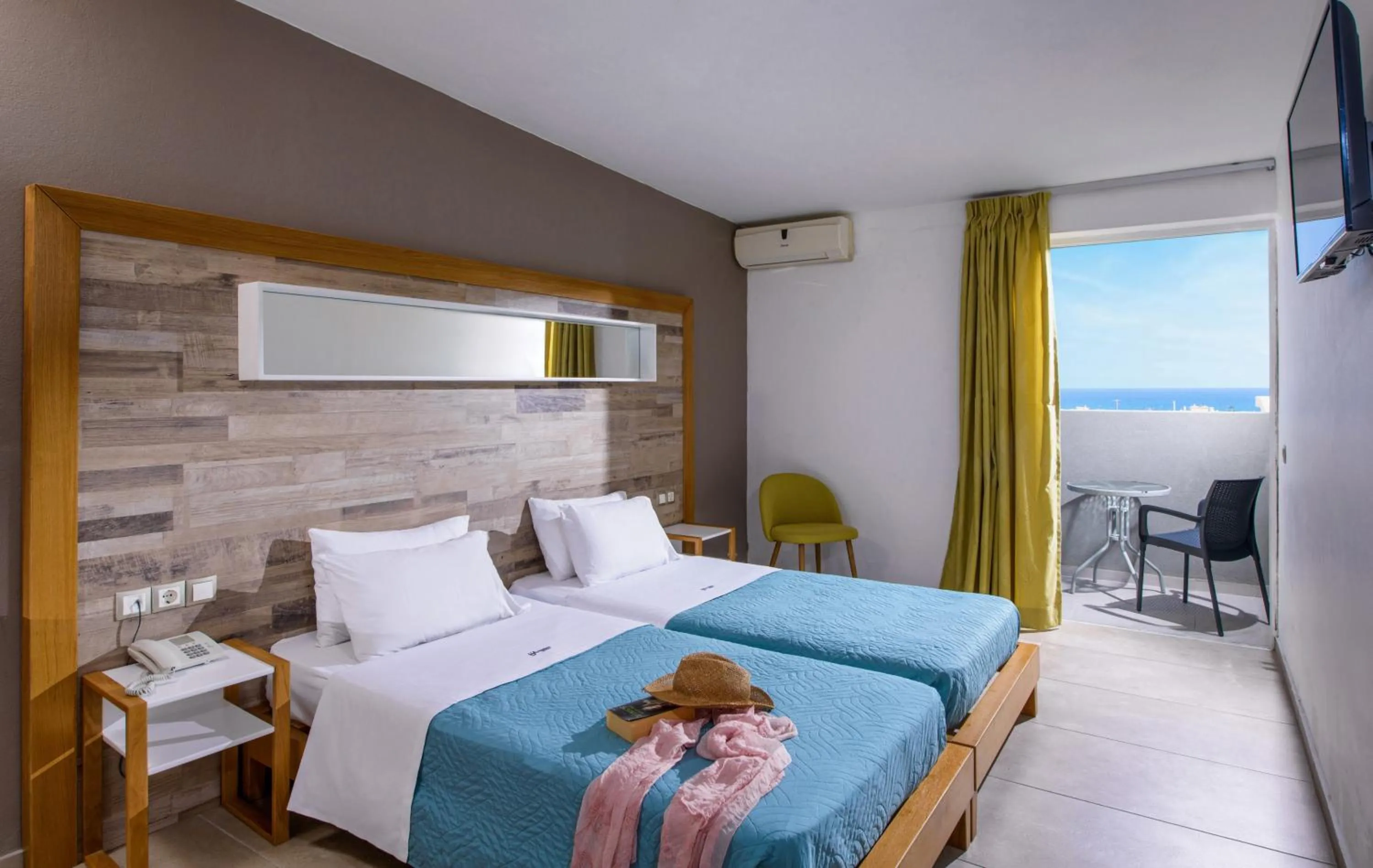 Double Room in Vanisko Hotel