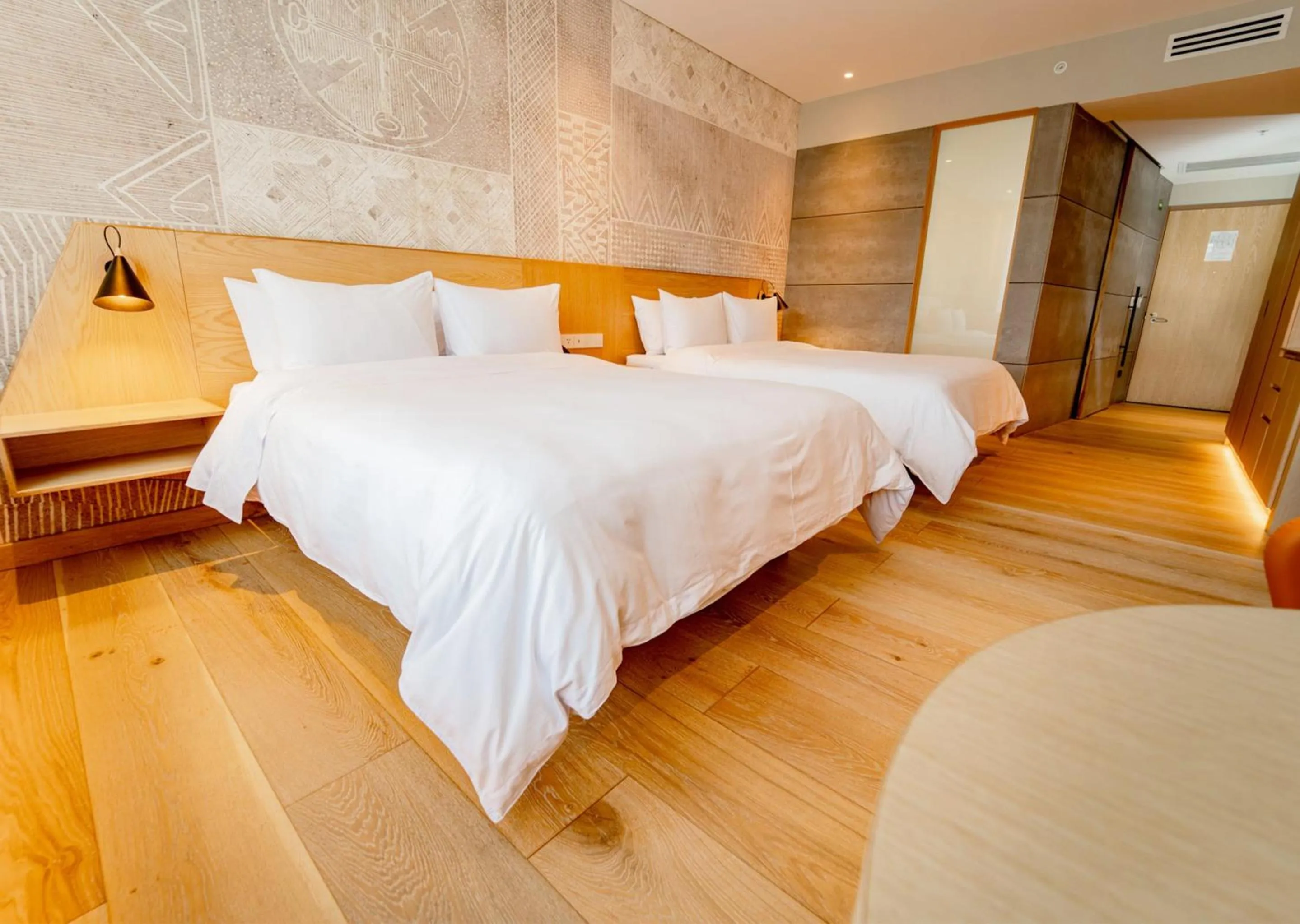 Standard Queen Room with Two Queen Beds in GO Quito Hotel