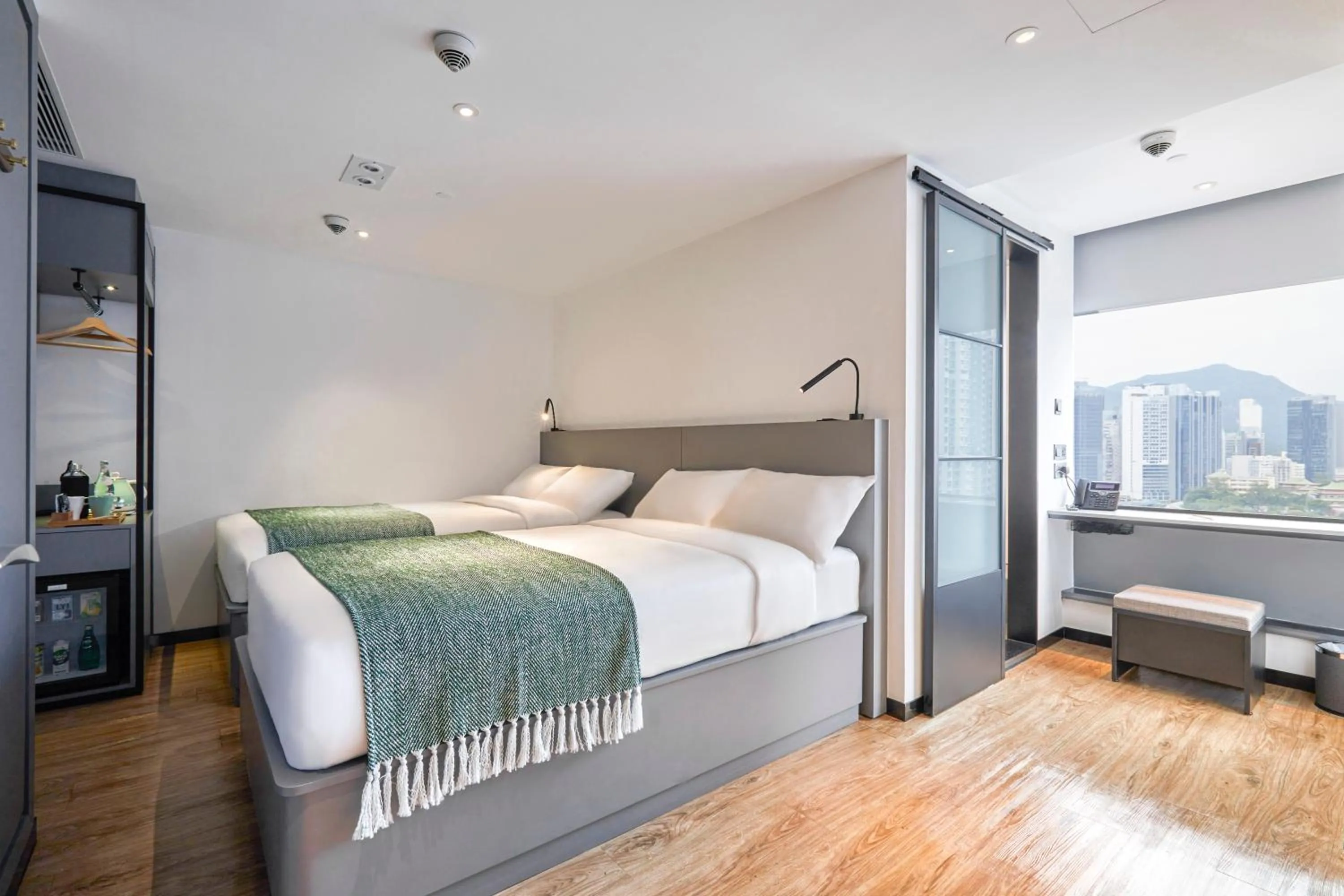 Deluxe Family Room in Urbanwood Ap Lei Chau