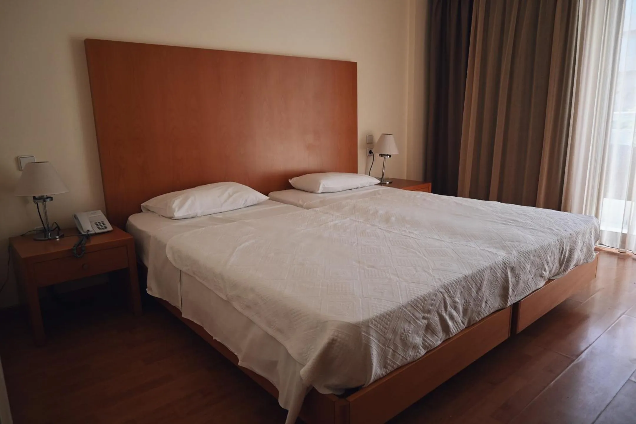 Classic Twin Room with Small Balcony in Angela Downtown Hotel