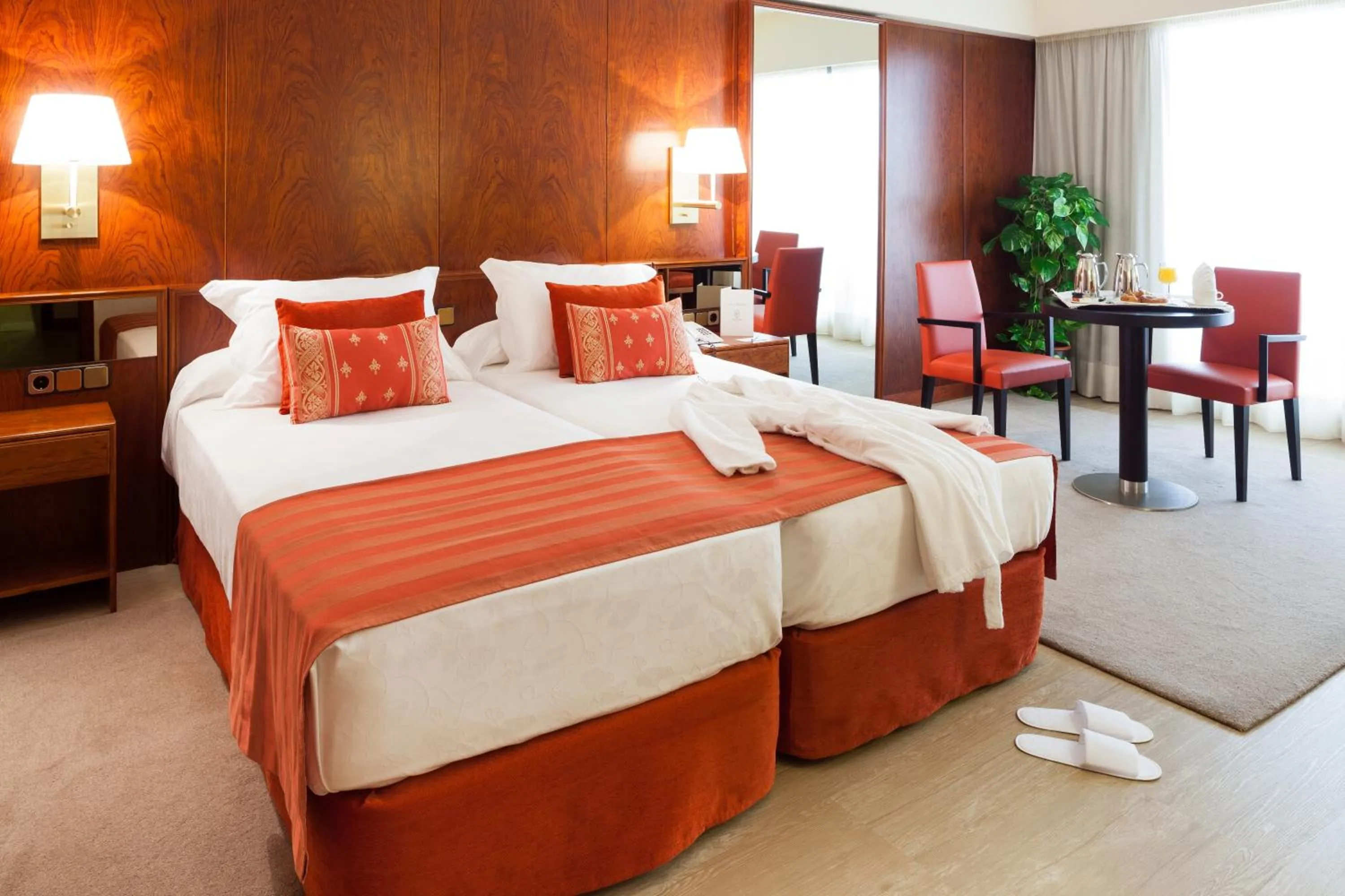 Double Room for Single Use in Hotel Royal Plaza