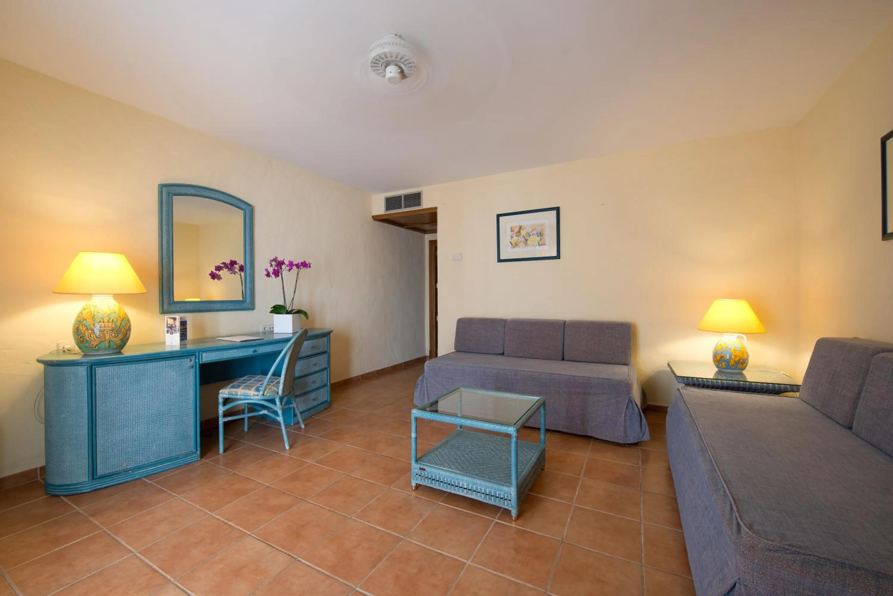 Family Room (4 Adults + 1 Child) in BlueBay Banús
