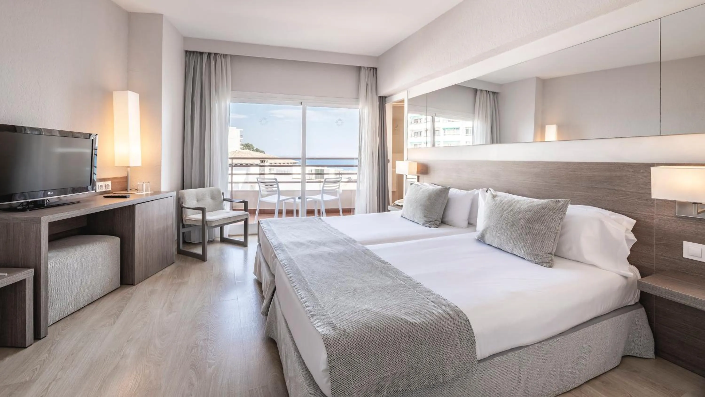 Twin Room in Be Live Experience Costa Palma