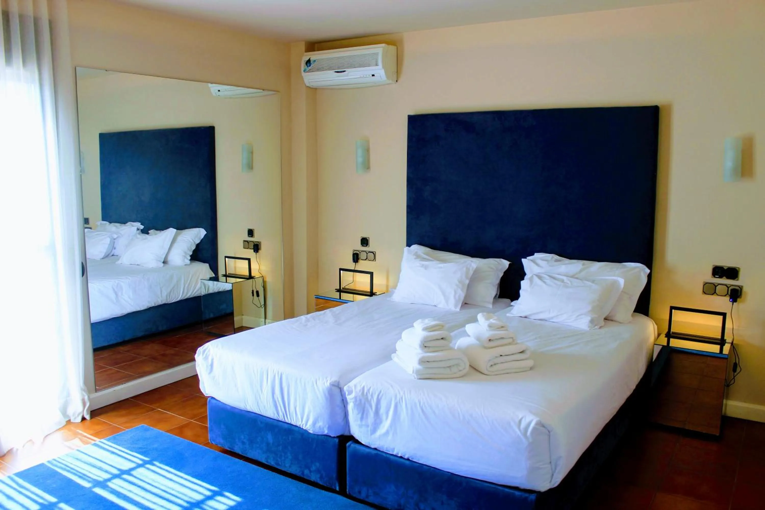 Deluxe Twin Room in Hotel Ronda Valley