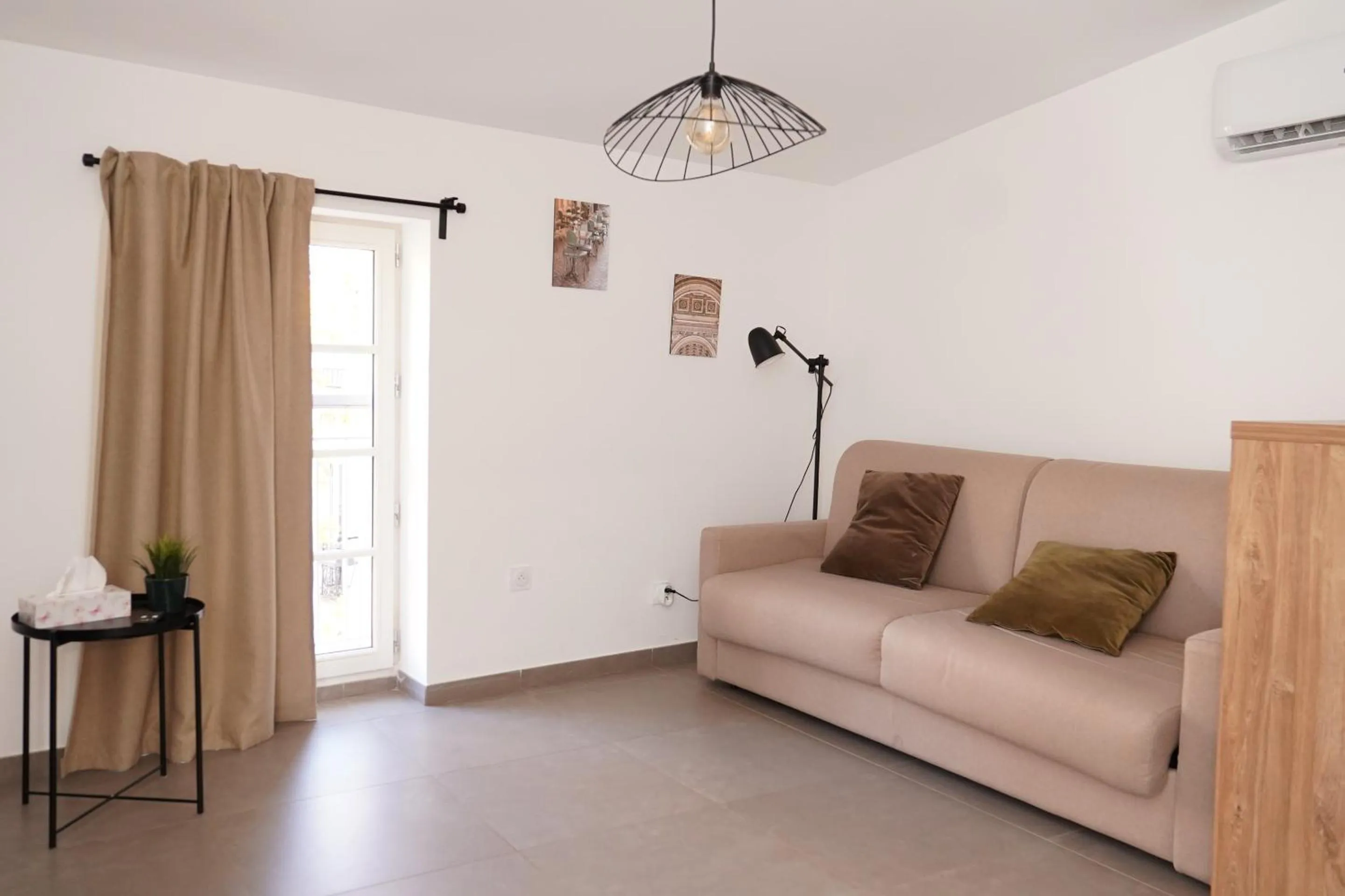 Studio with Sofa Bed in SOUS LES PLATANES