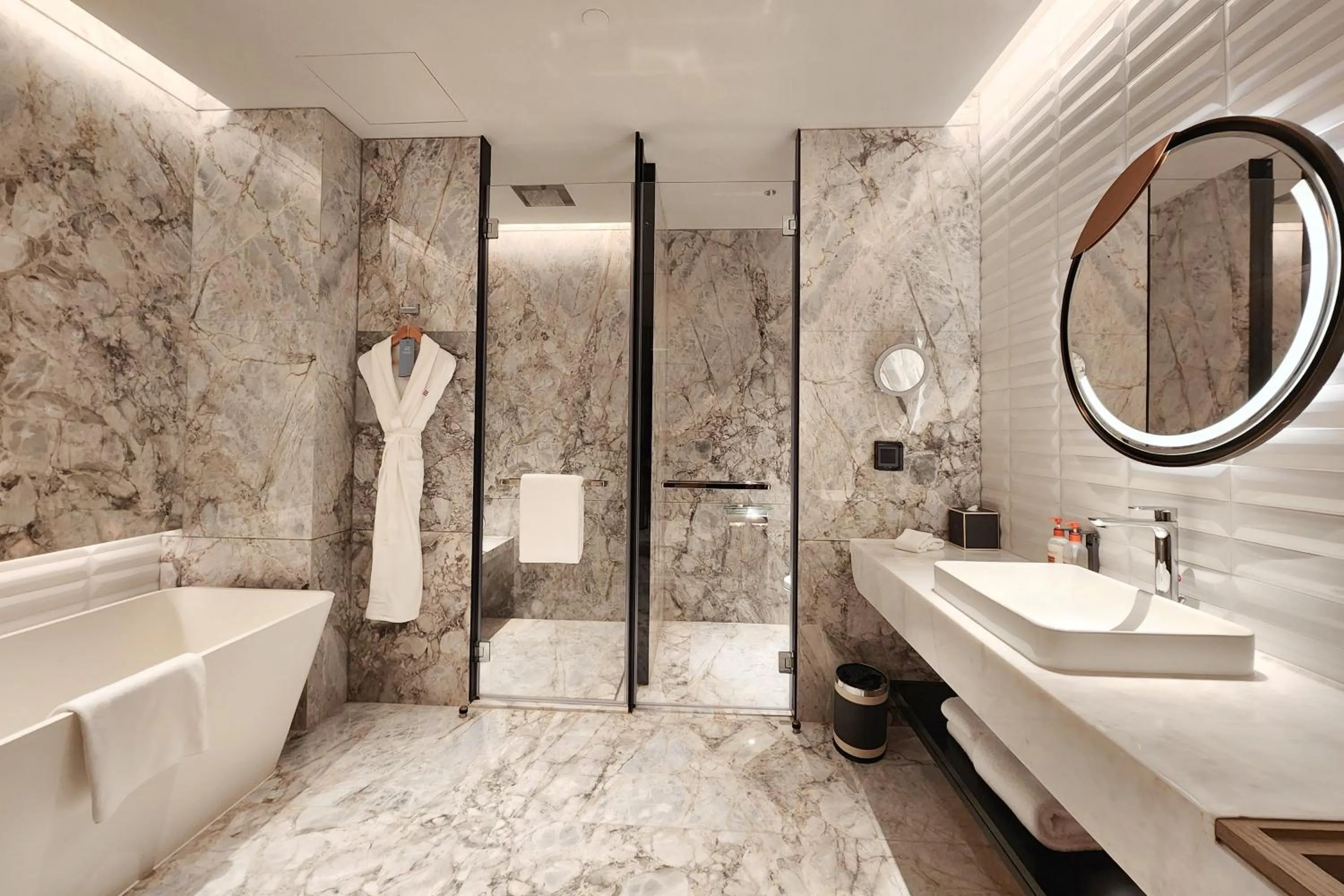 Ambassador King Suite with City View in Crowne Plaza Chaozhou Riverside by IHG