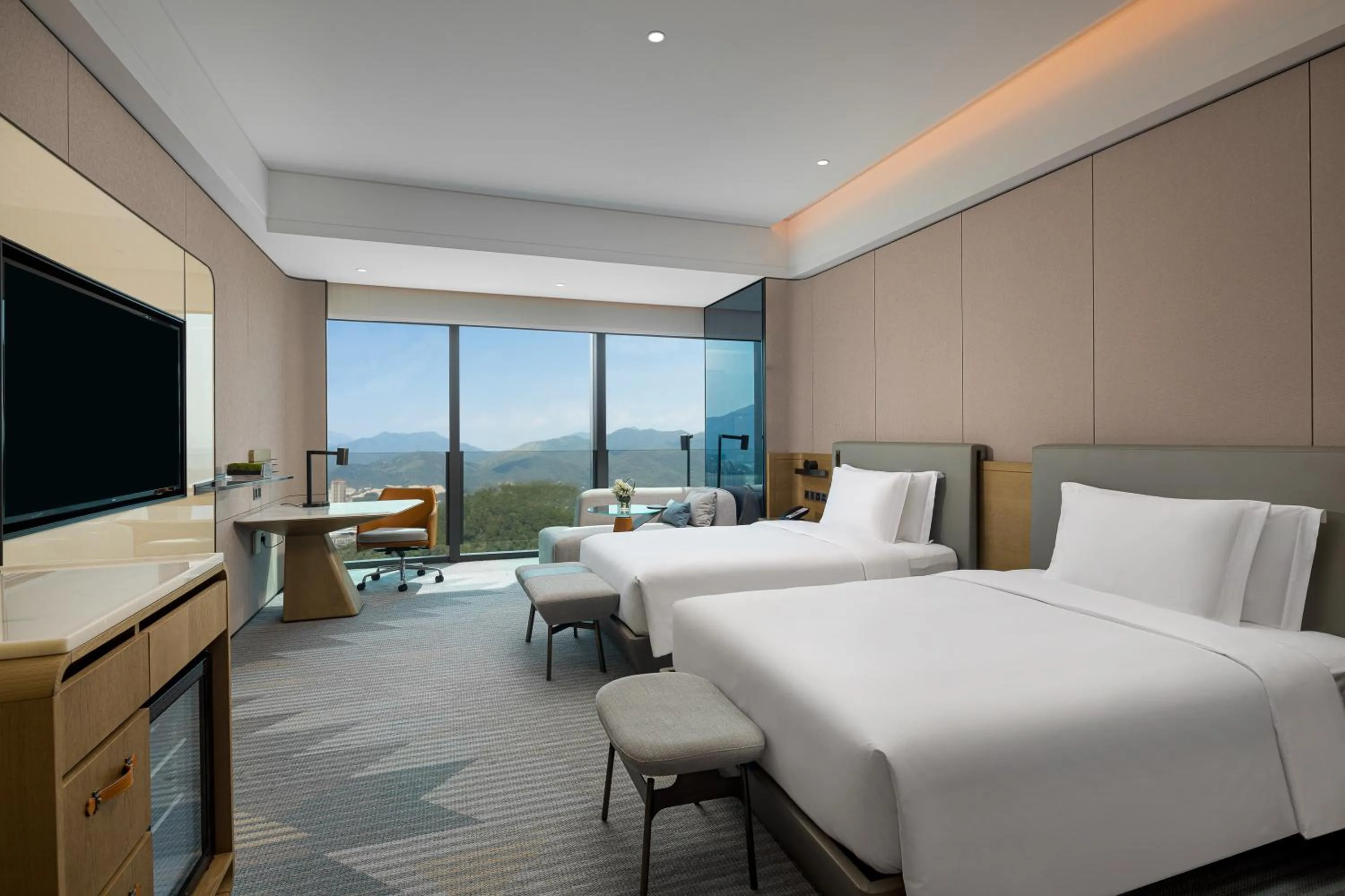 Standard Twin Room with Mountain View in Crowne Plaza Chaozhou Riverside by IHG