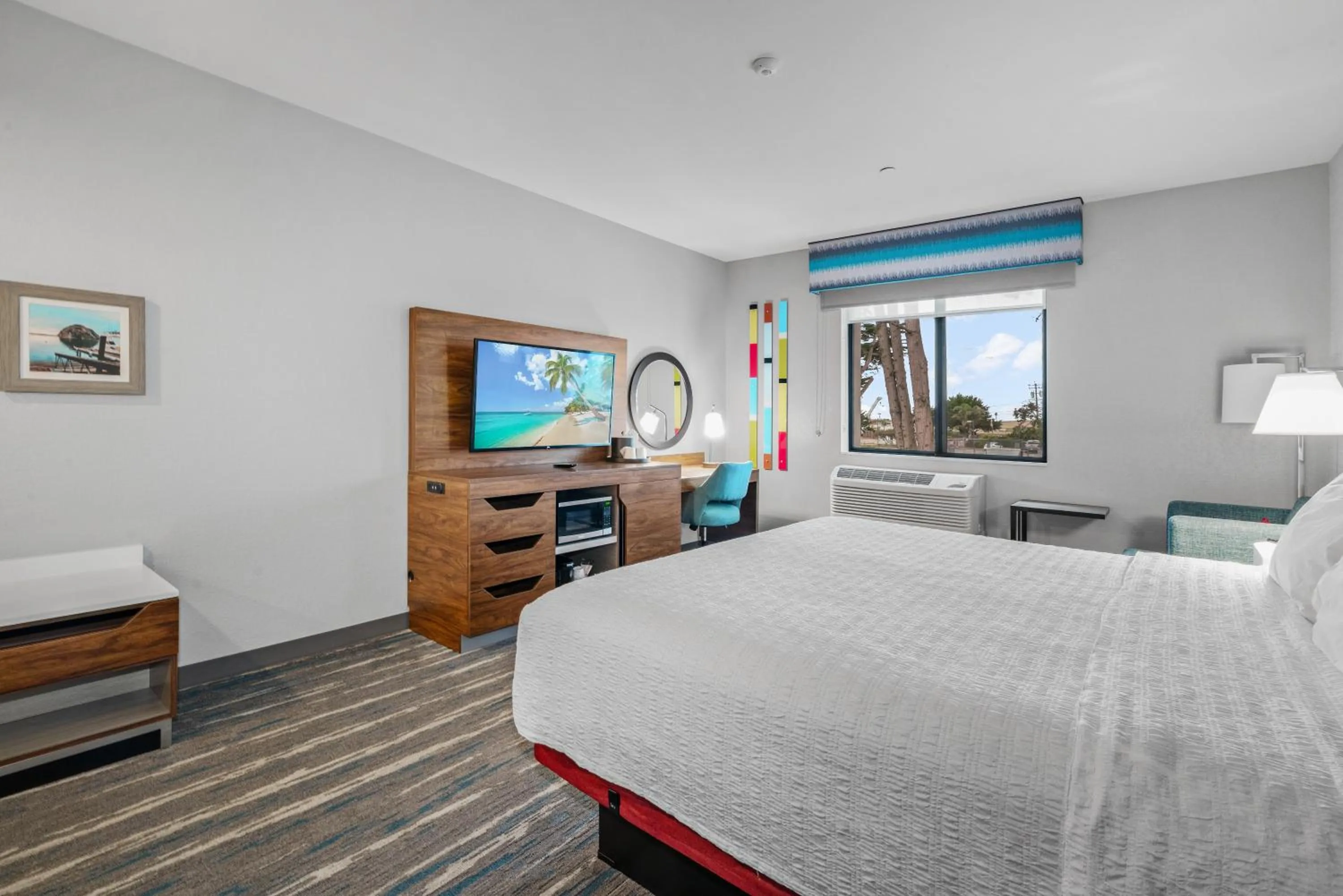 King Room - Hearing Access in Hampton Inn Morro Bay
