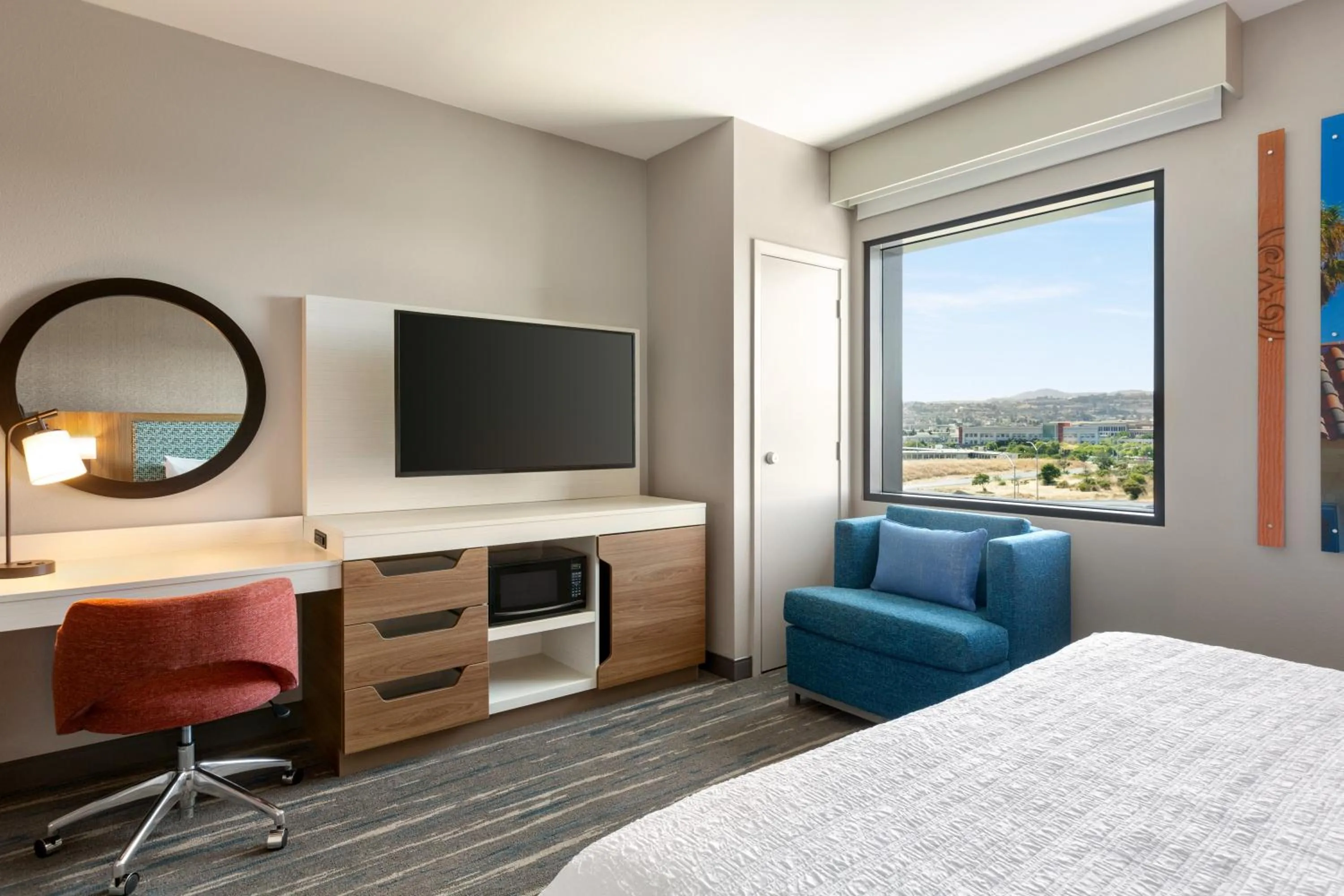 King Room - single occupancy in Hampton Inn & Suites San Mateo-San Francisco Airport