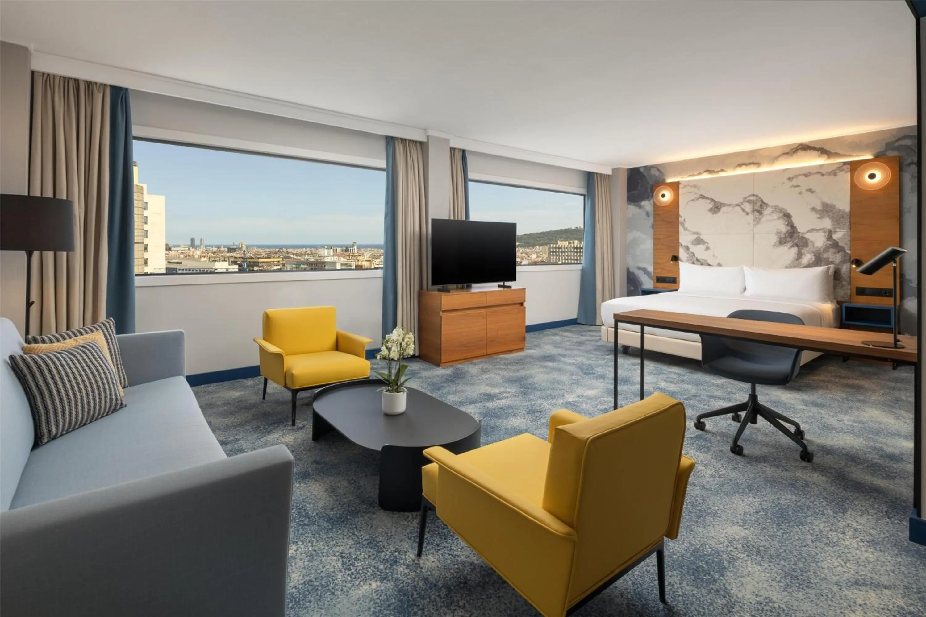Master King Suite with Lounge Access in Hilton Barcelona