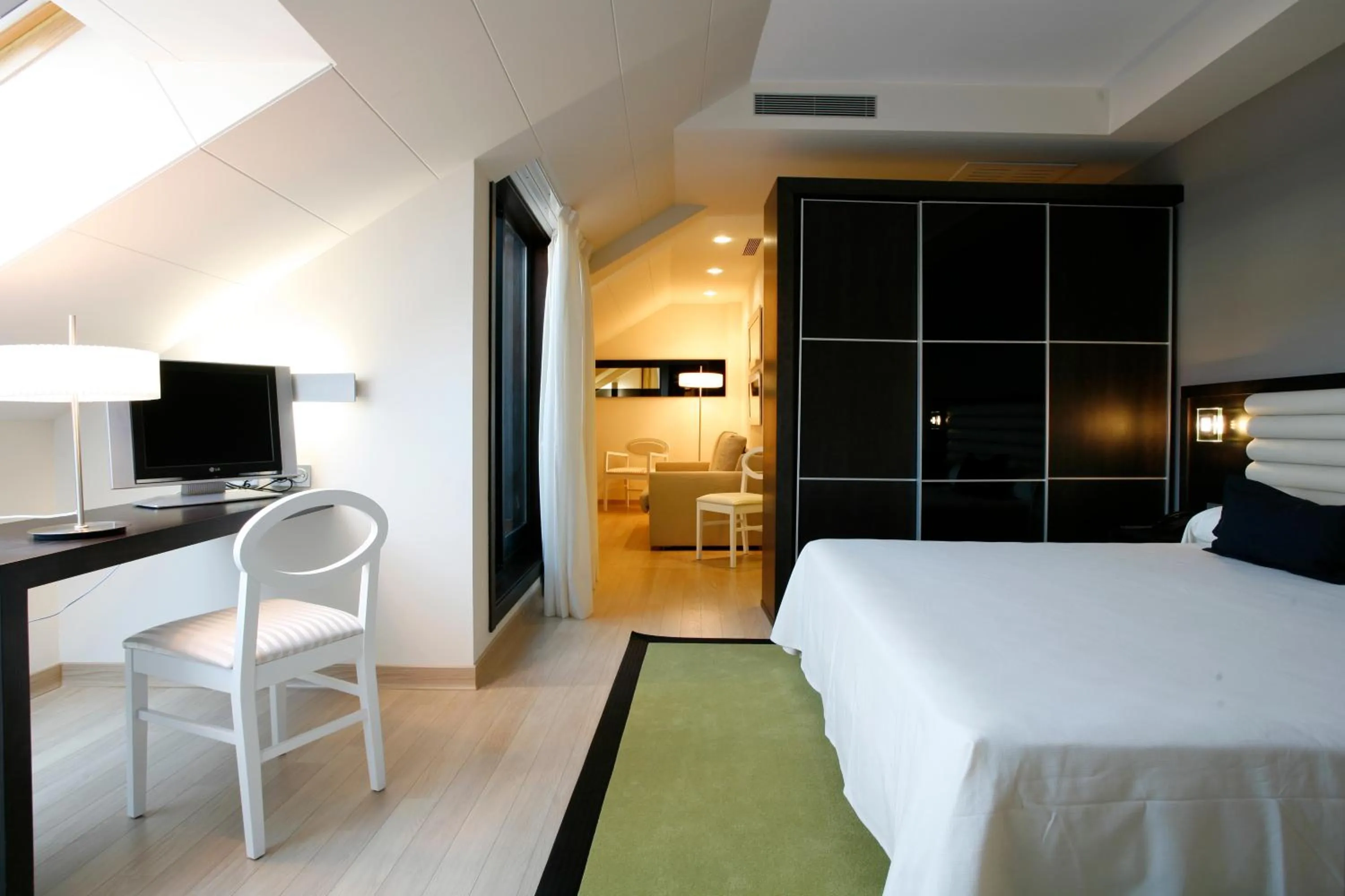 Premium King Room without spa access in Hotel Bienestar Moaña