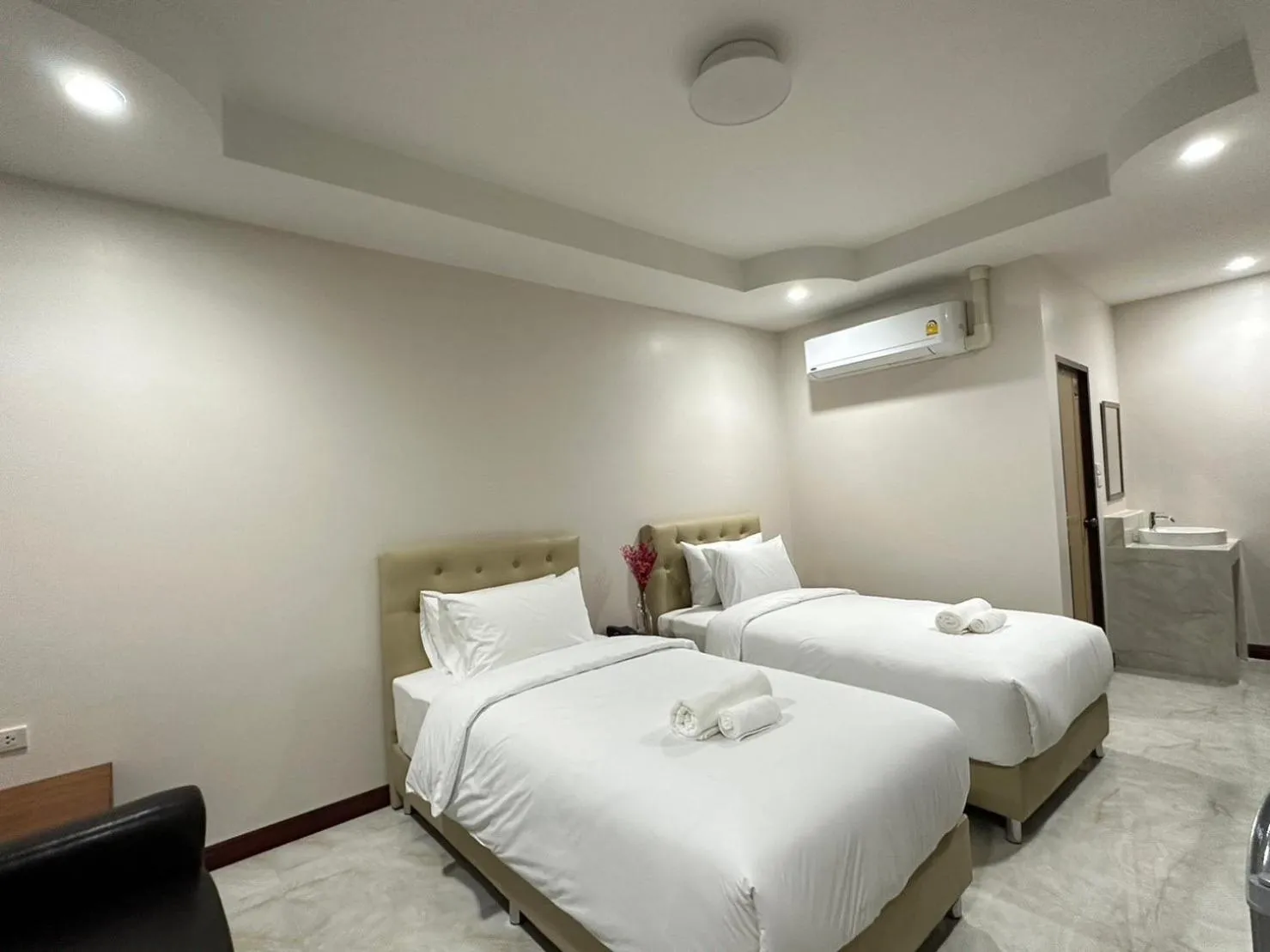 Standard Twin Room in CottagePine Rayong Resort&Cafe