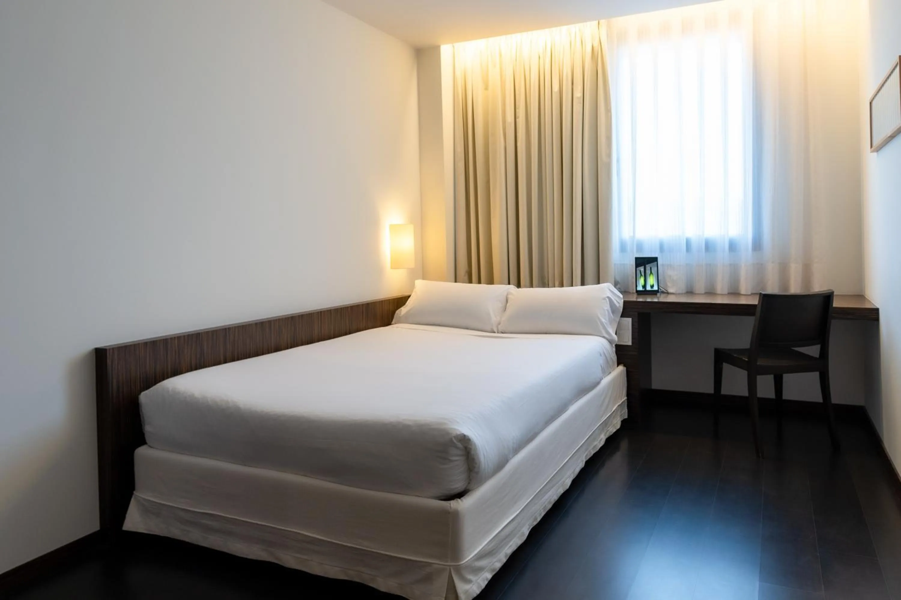 1 Single Bed in ETH Rioja