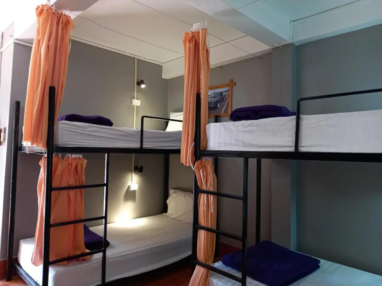 Bed in 8-Bed Mixed Dormitory Room in Riverside Garden Hostel