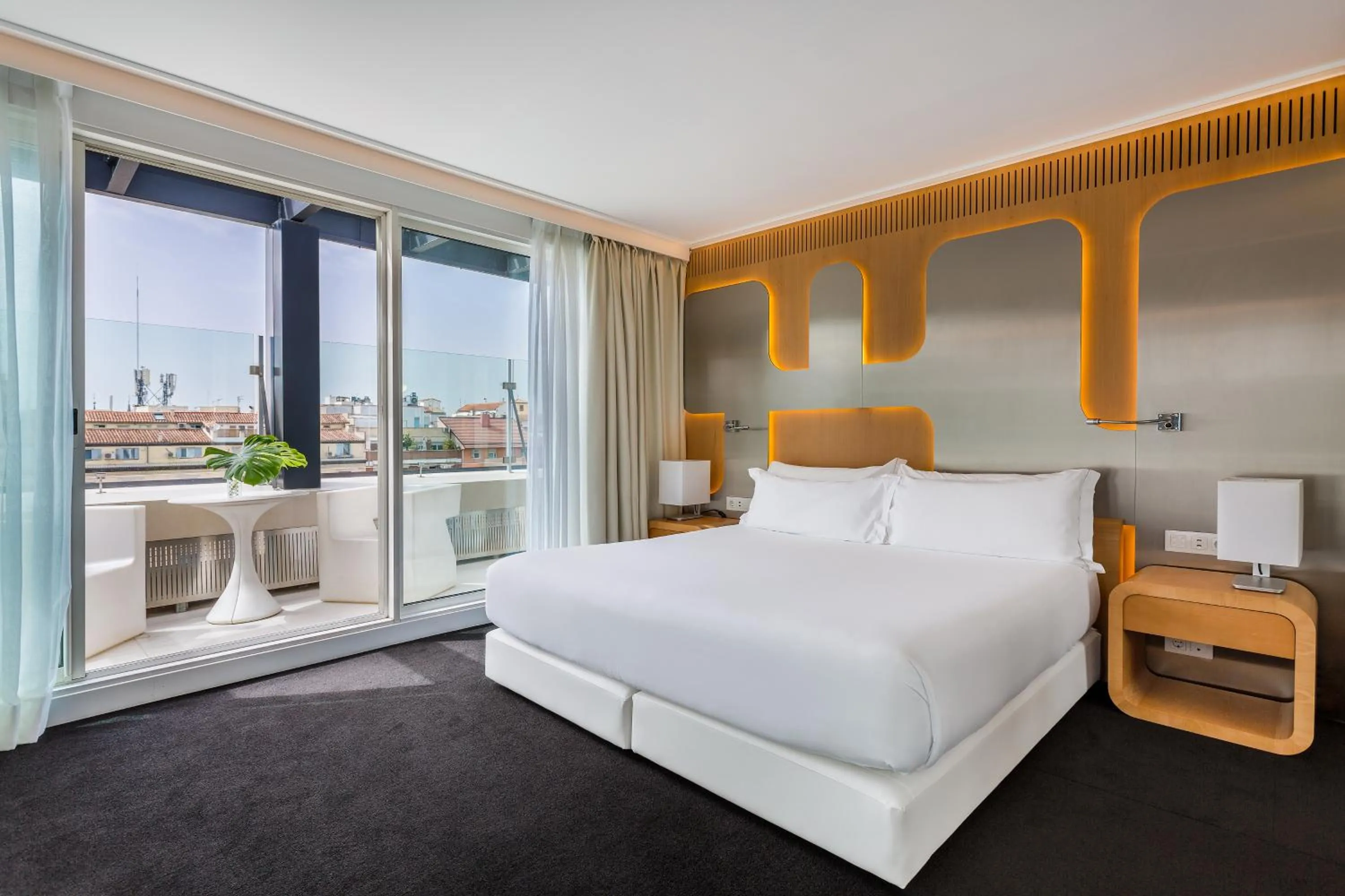 Deluxe Suite in Room Mate Oscar, Madrid