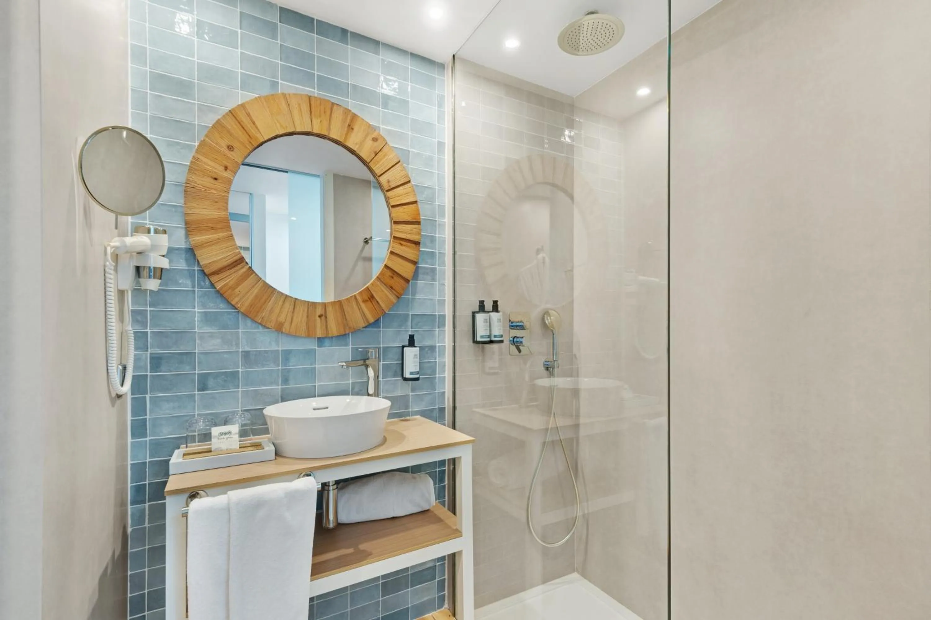 Superior in Occidental Cala Viñas