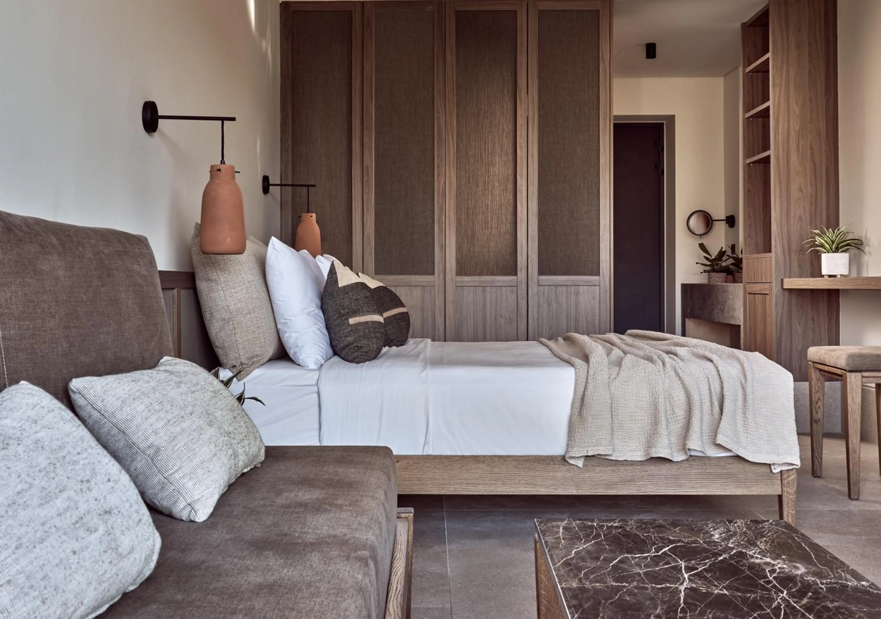 Friends and Family 2 Bedrooms Suite up to 5 in Contessina Hotel