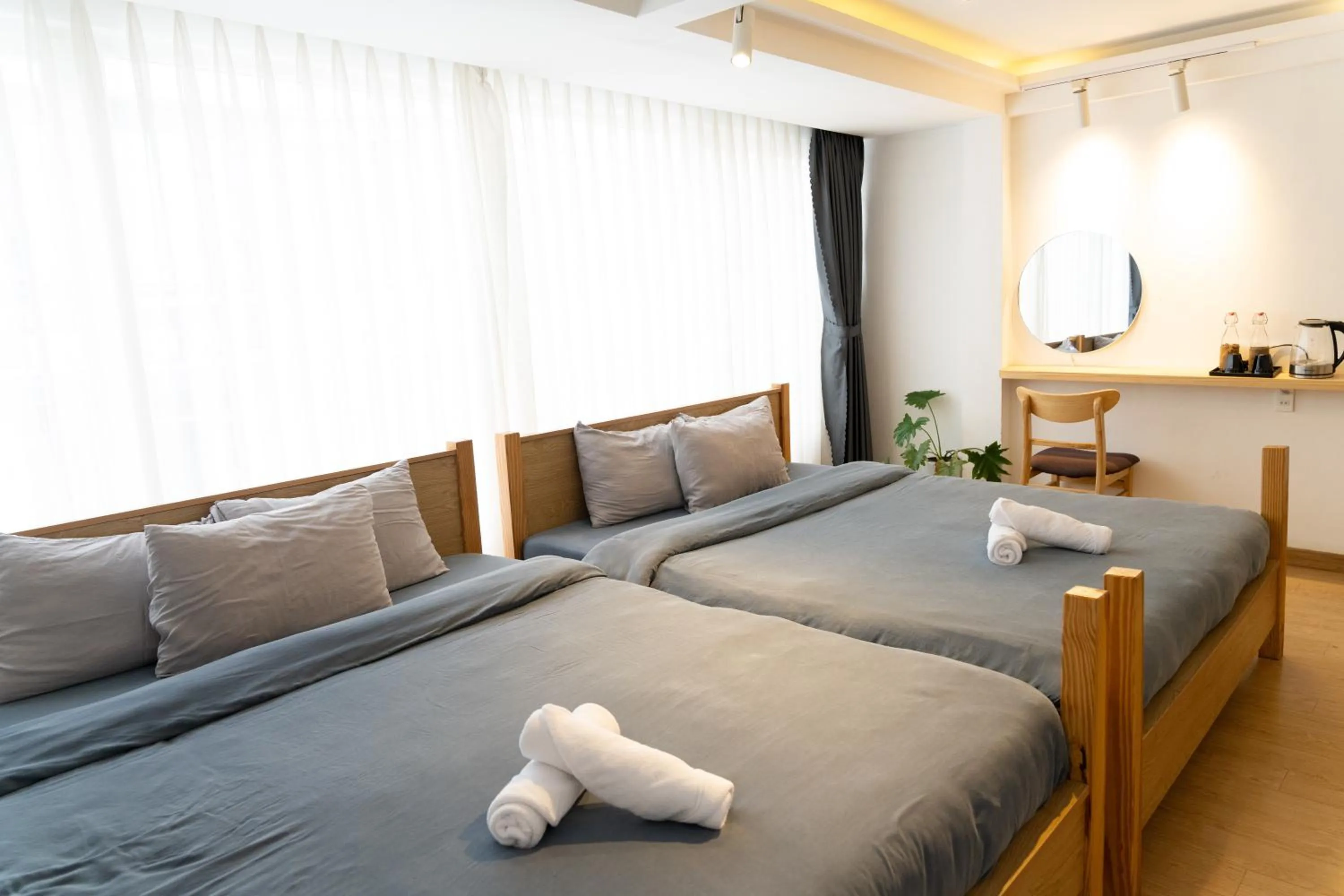 Deluxe Family Room in AMIGO Luxury Palace- Cạnh Chợ Đêm Đà Lạt