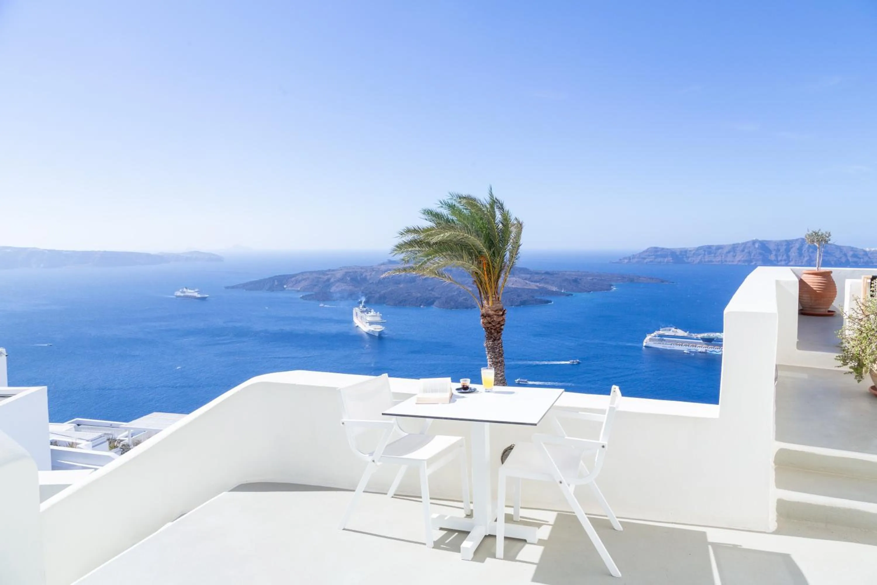 Superior Double Room with Caldera View in Pantelia Suites