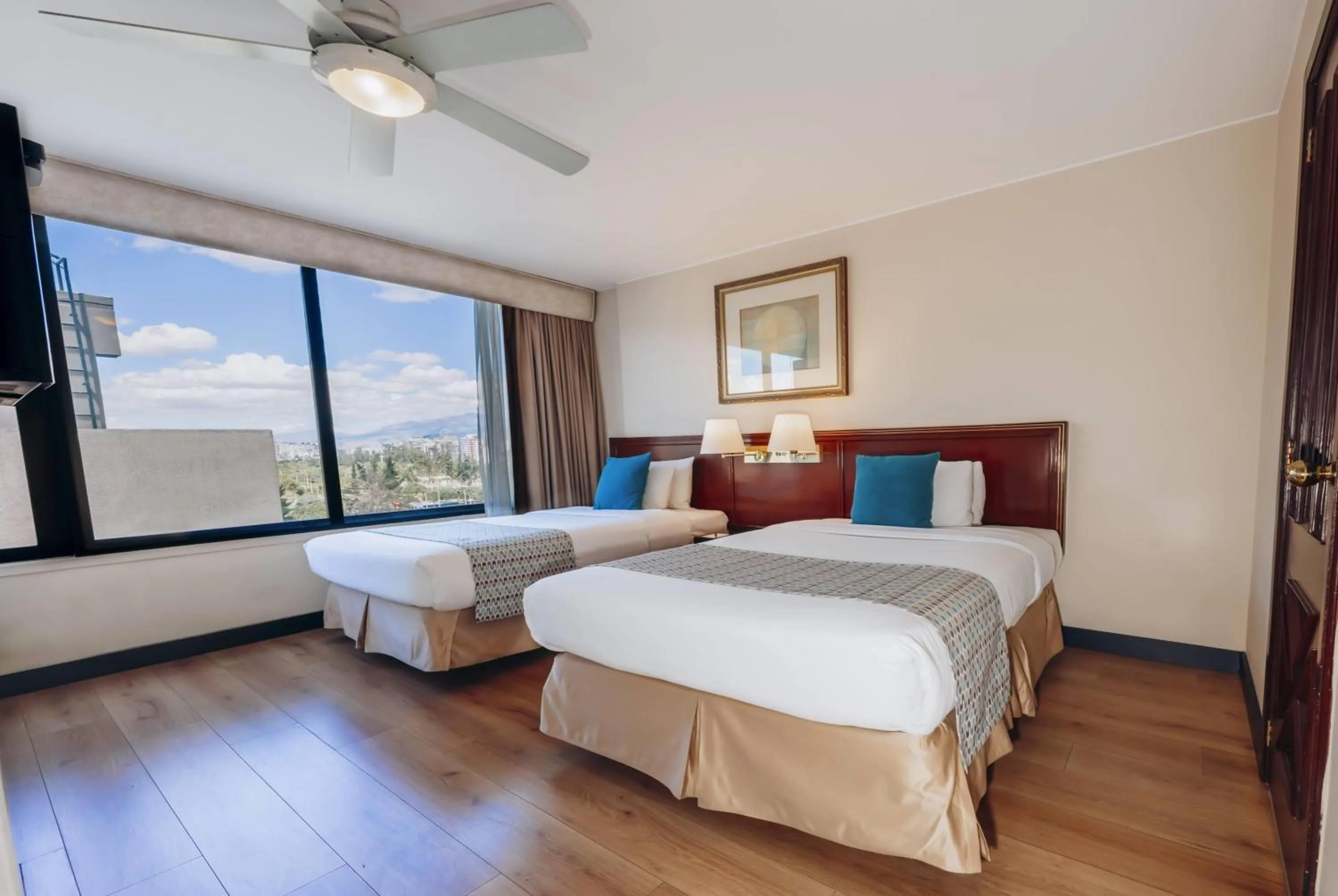 Suite with Two Double Beds - Non-Smoking in La Quinta by Wyndham Quito