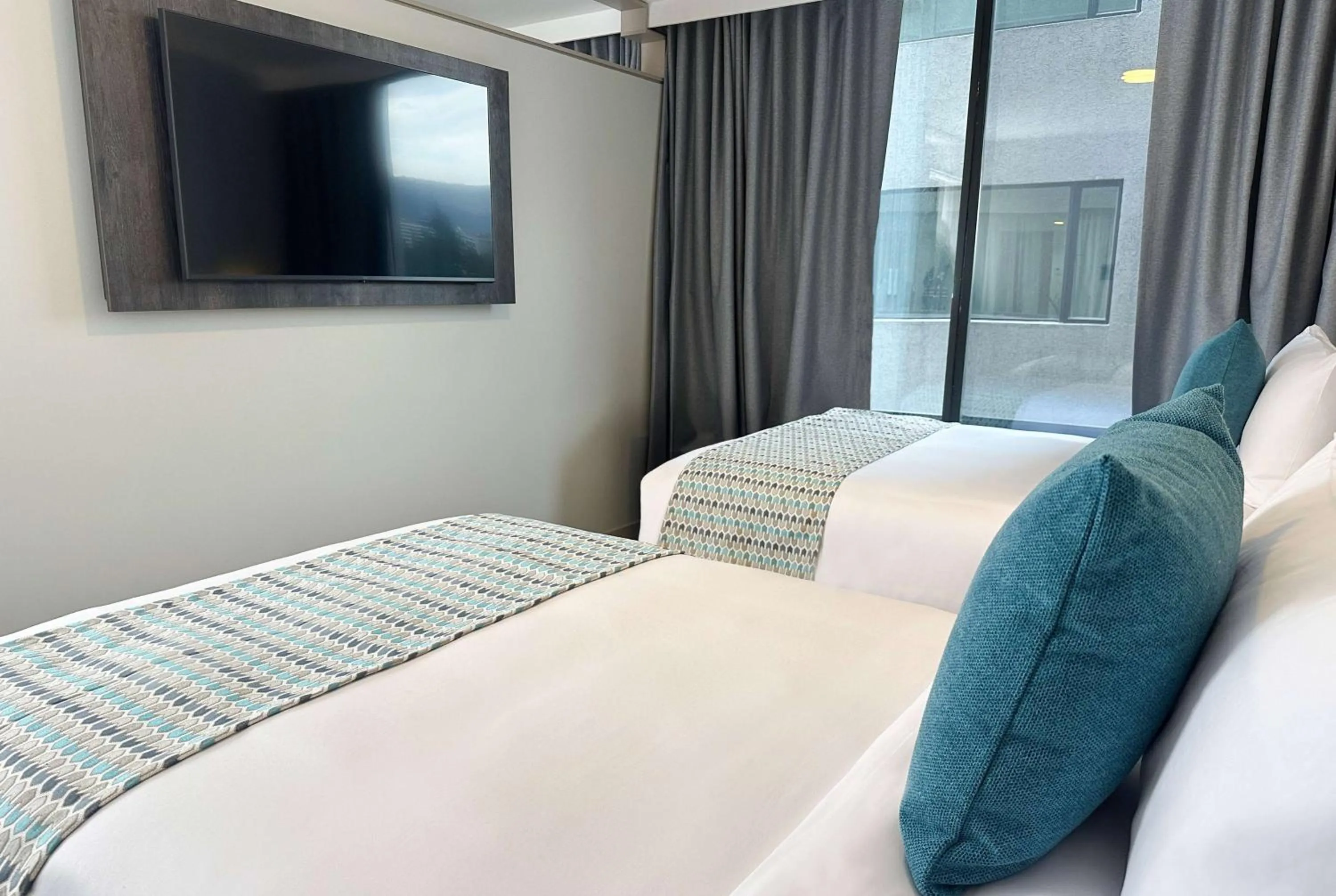 Business Suite with Two Double Beds - Non-Smoking in La Quinta by Wyndham Quito