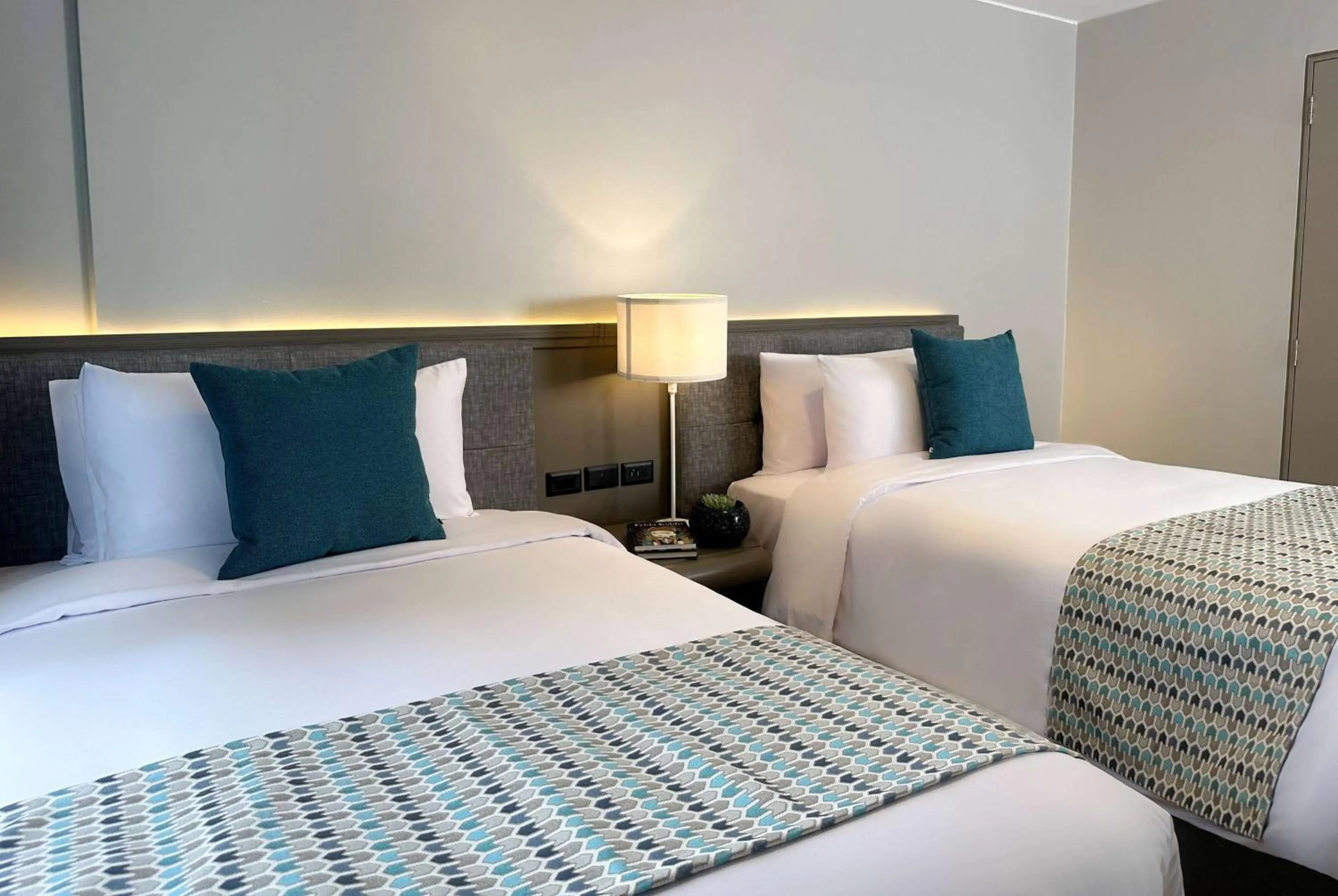 Business Room with Two Double Beds - Non-Smoking in La Quinta by Wyndham Quito