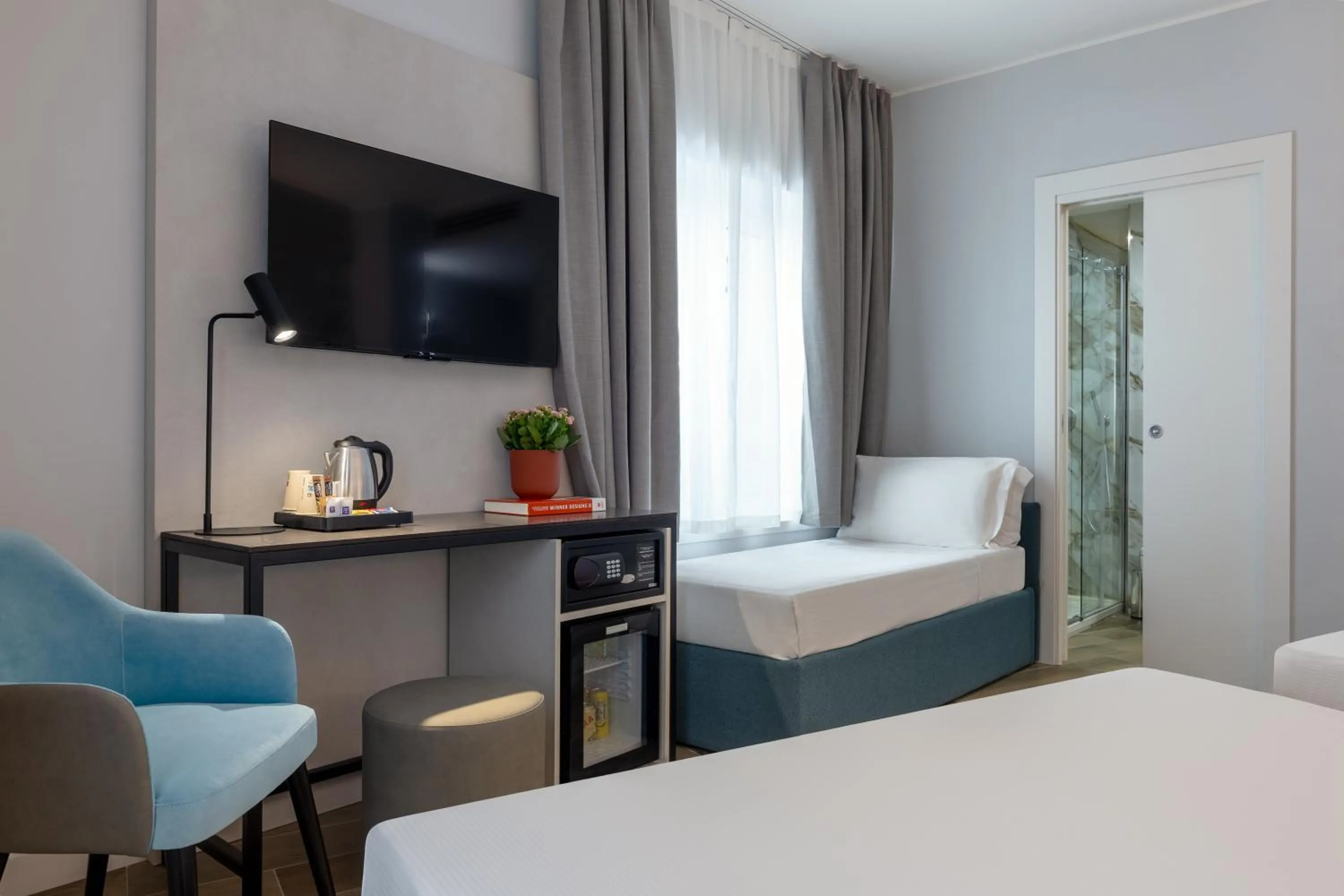 Family Double Room in IH Hotels Milano Centrale