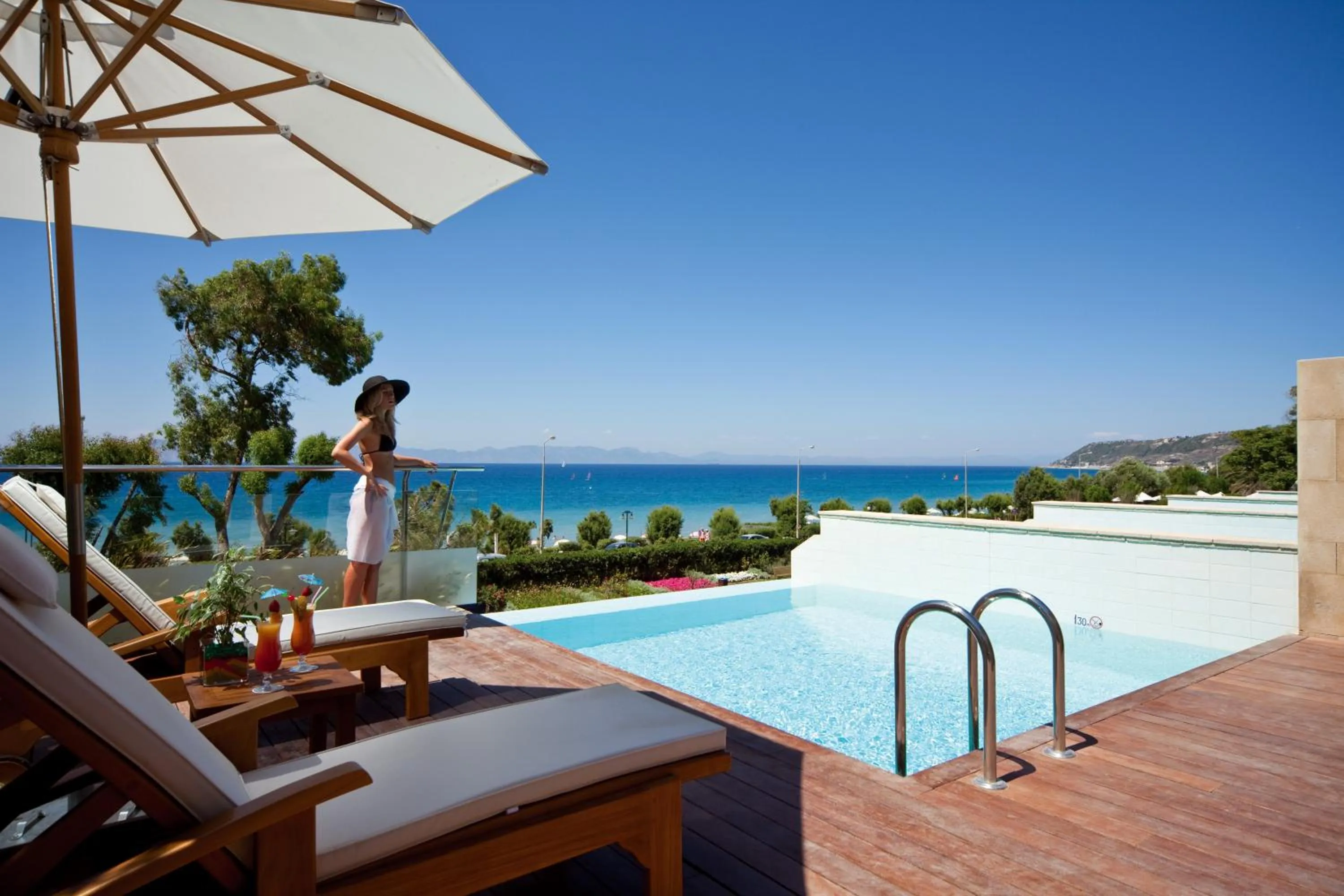 Amus Executive Suite with Private Pool Sea View in Rhodes Bay Hotel & Spa