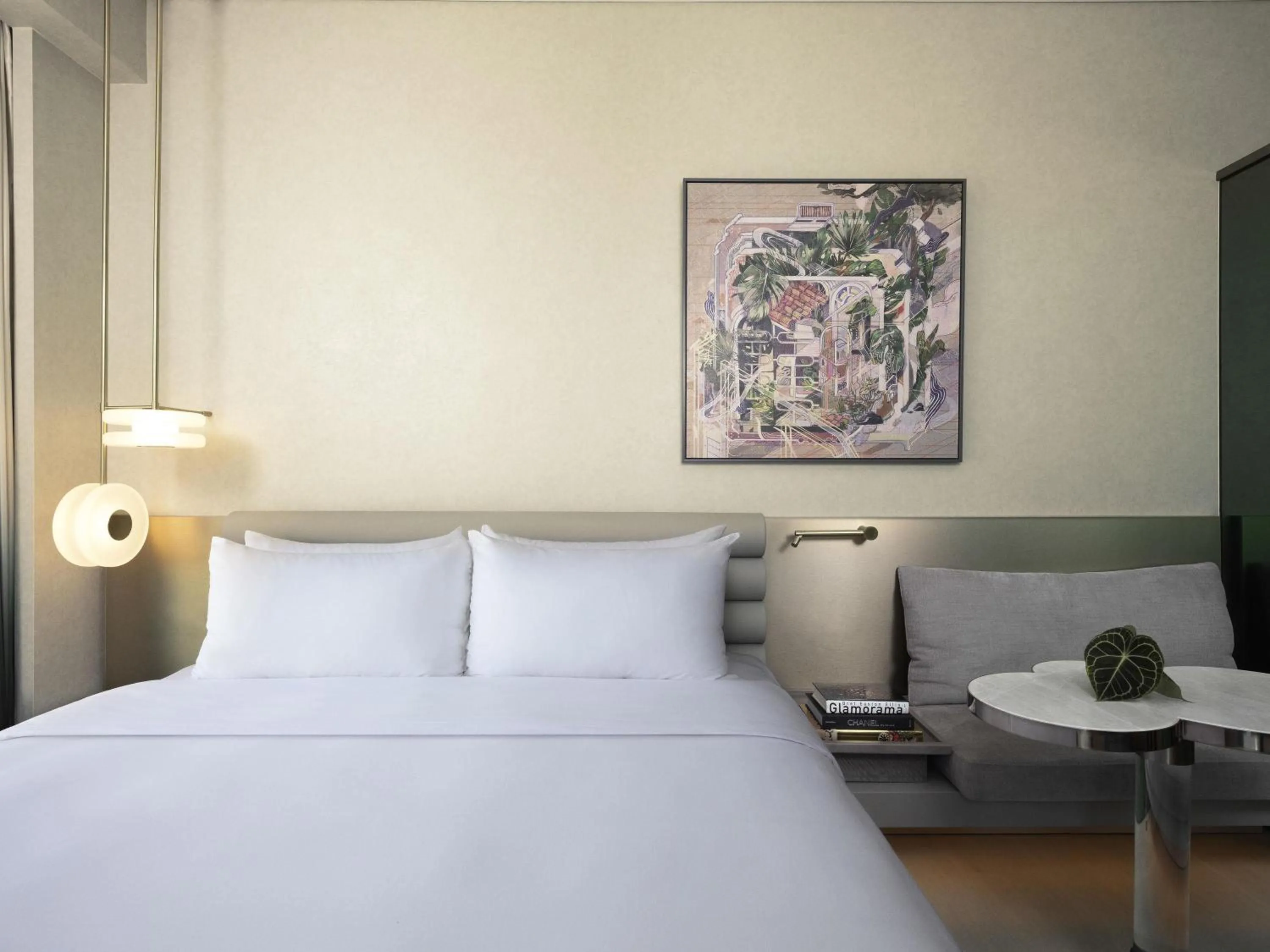 Signature King in Mondrian Singapore Duxton