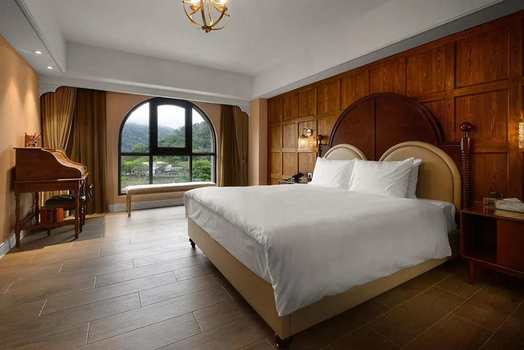 Standard Double Room in 格拉斯行館 Grasse Grace Manor 苗栗唯一SLH會員