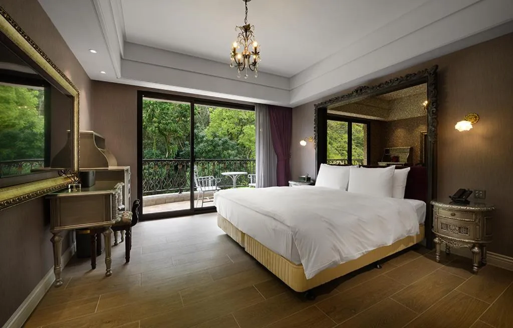 Deluxe Double Room in 格拉斯行館 Grasse Grace Manor 苗栗唯一SLH會員