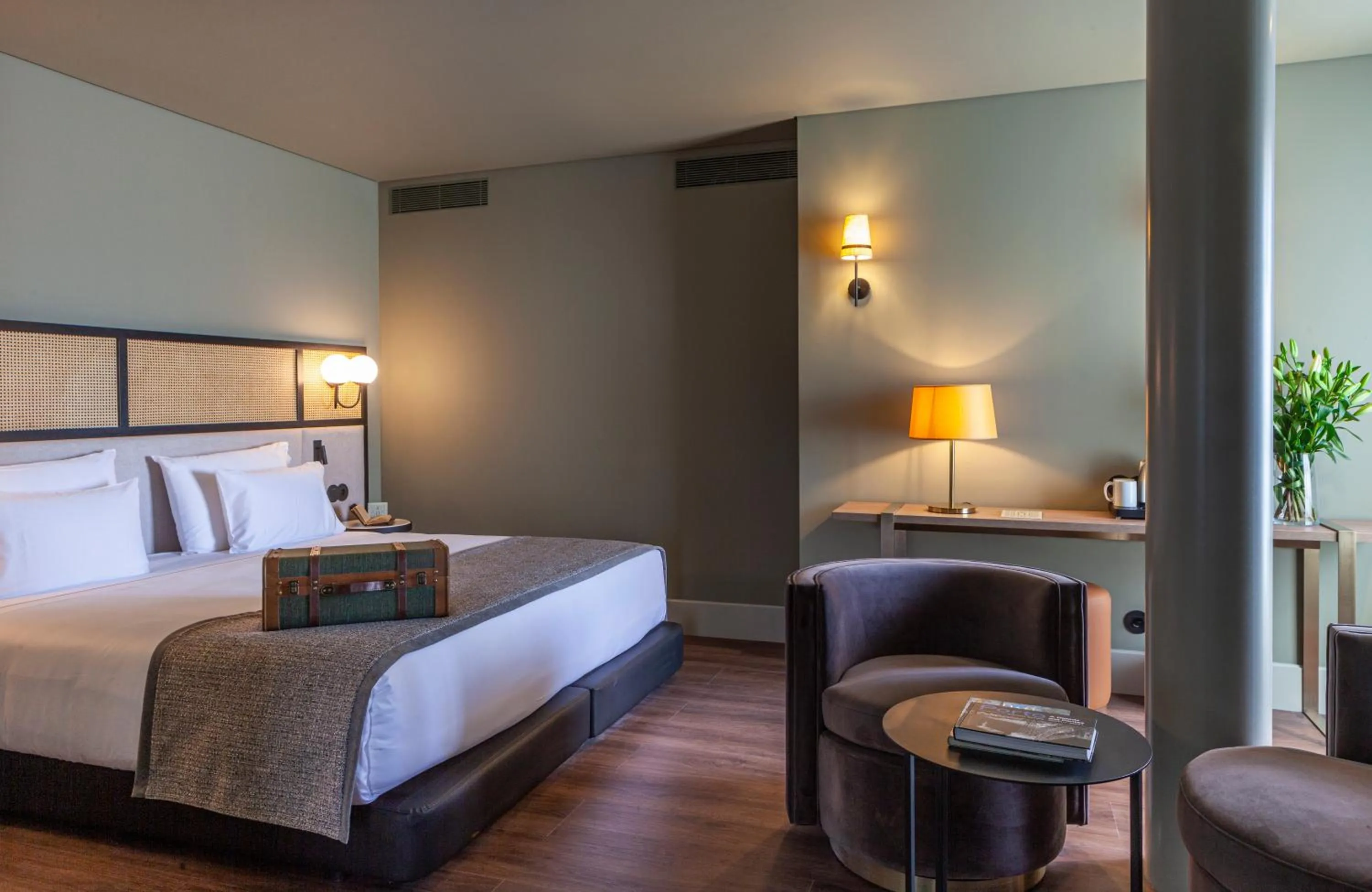 King Suite with Balcony in Timbre Virtudes