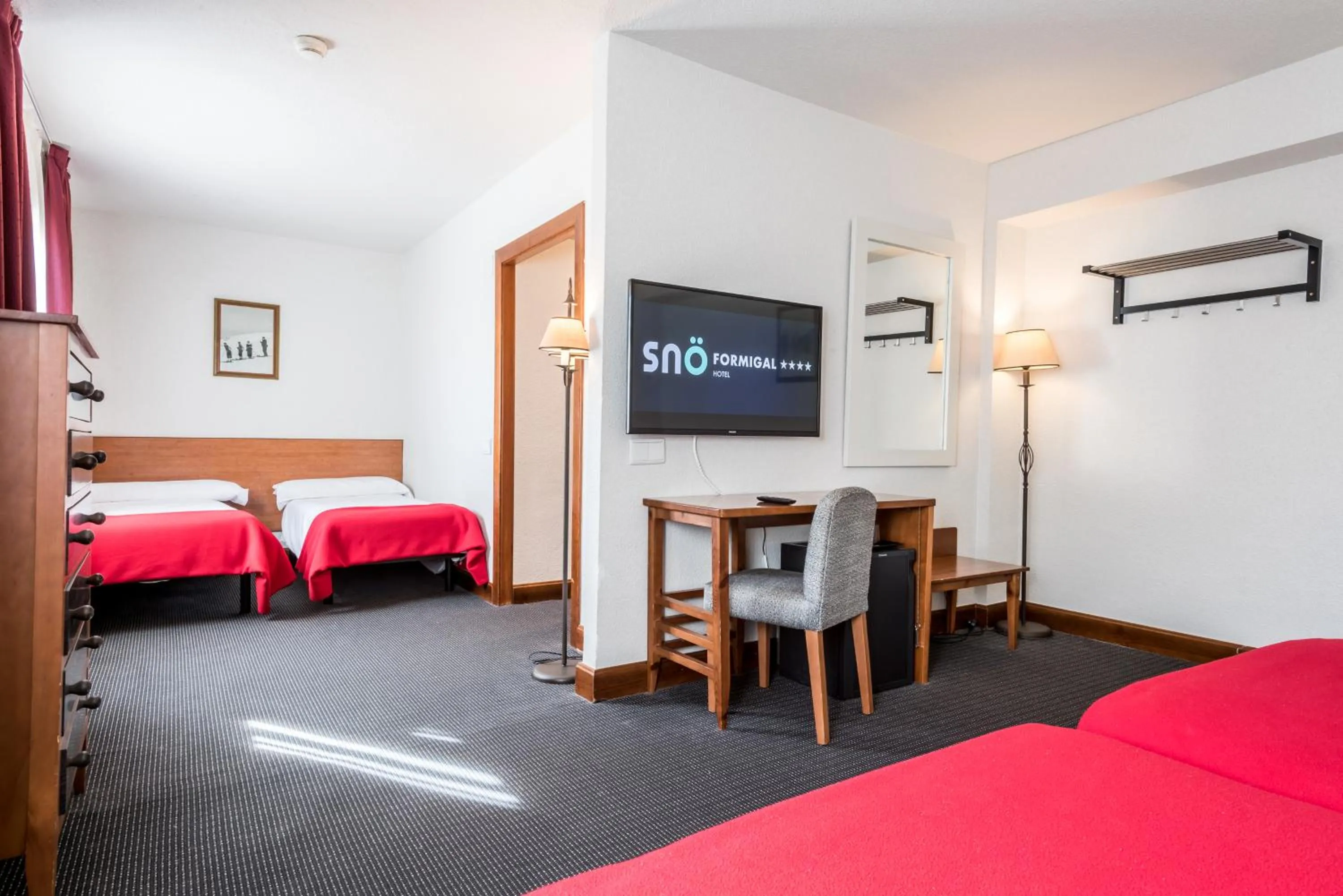 Standard Quadruple Room in Snö Hotel Formigal