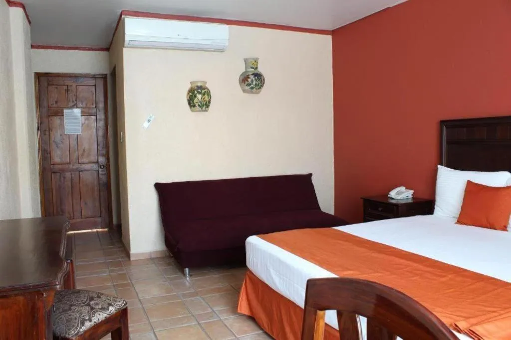 Superior King Room in Hotel Oaxaca Dorado