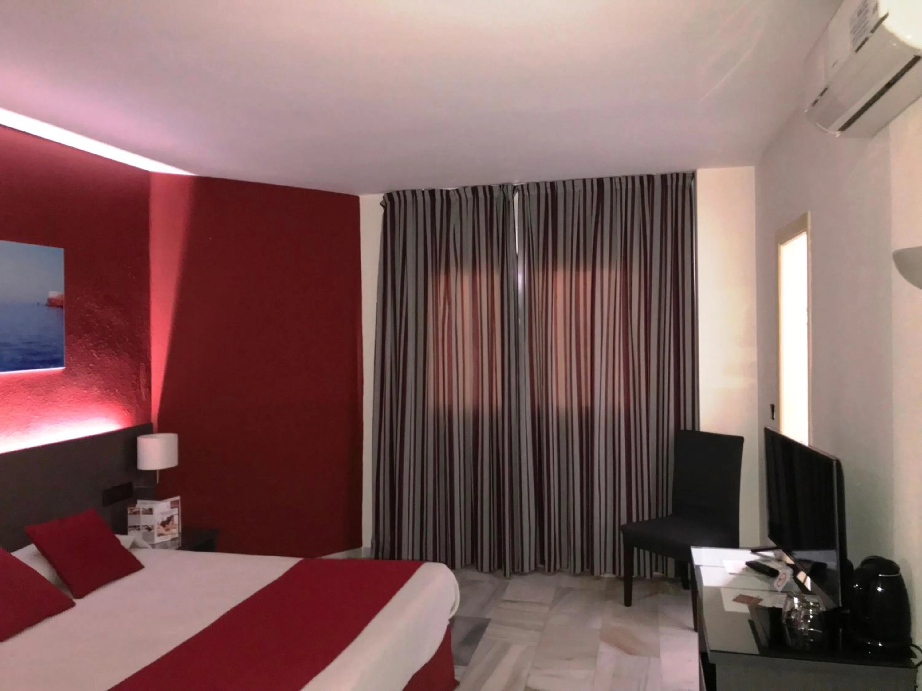 Economy Double Room with Spa Access in Hotel Nerja Club by Dorobe