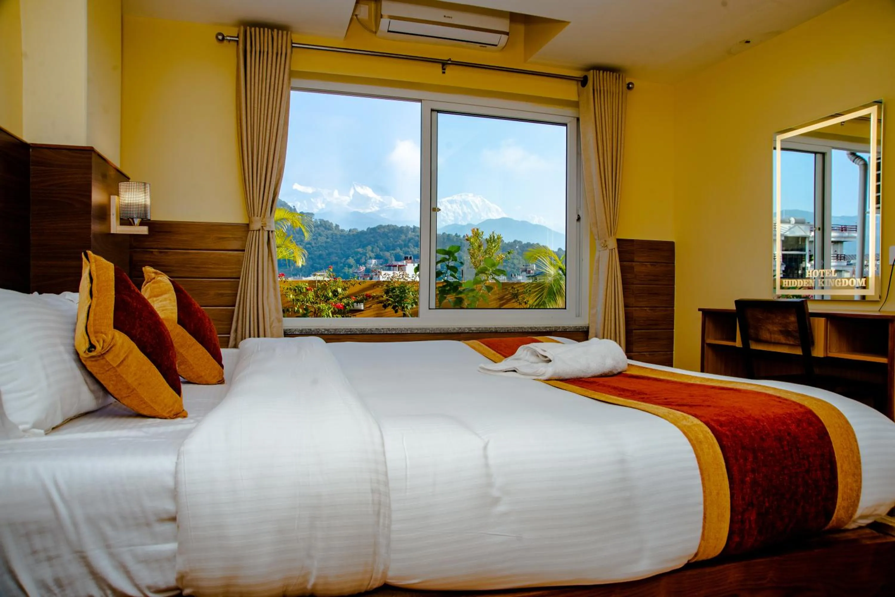 King Room - single occupancy in Hotel Hidden Kingdom