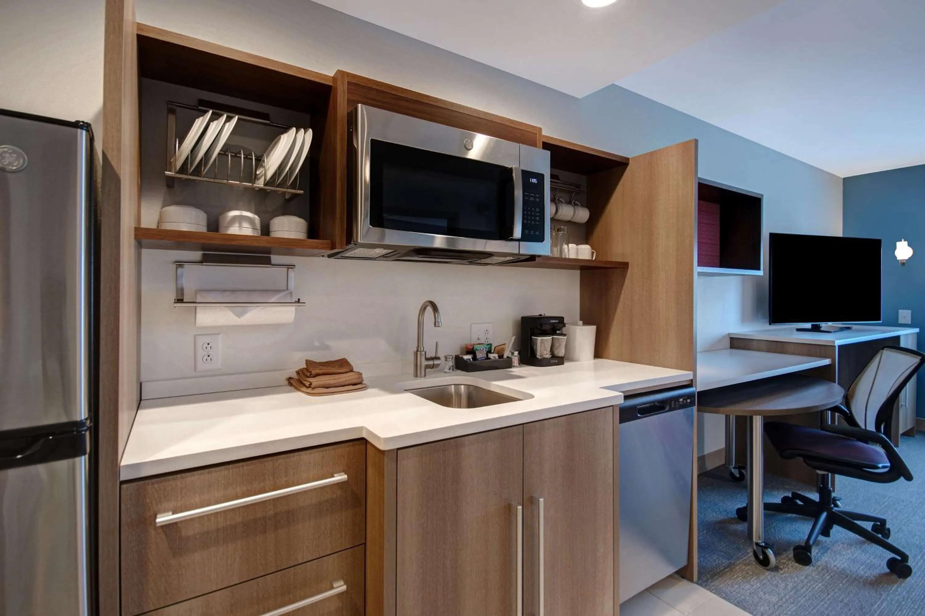 Queen Suite - Hearing Access/Non-Smoking in Home2 Suites By Hilton Shepherdsville Louisville South