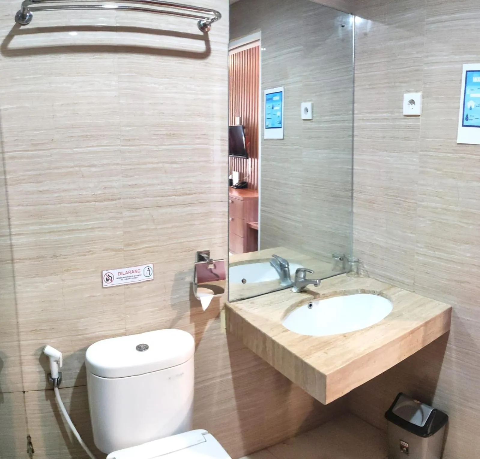 Superior Double Room in Lombok Vaganza Hotel