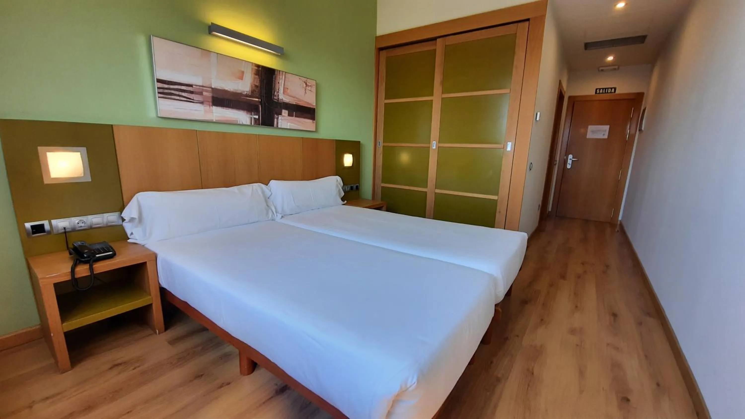 Double or Twin Room with Parking in Hotel La Boroña