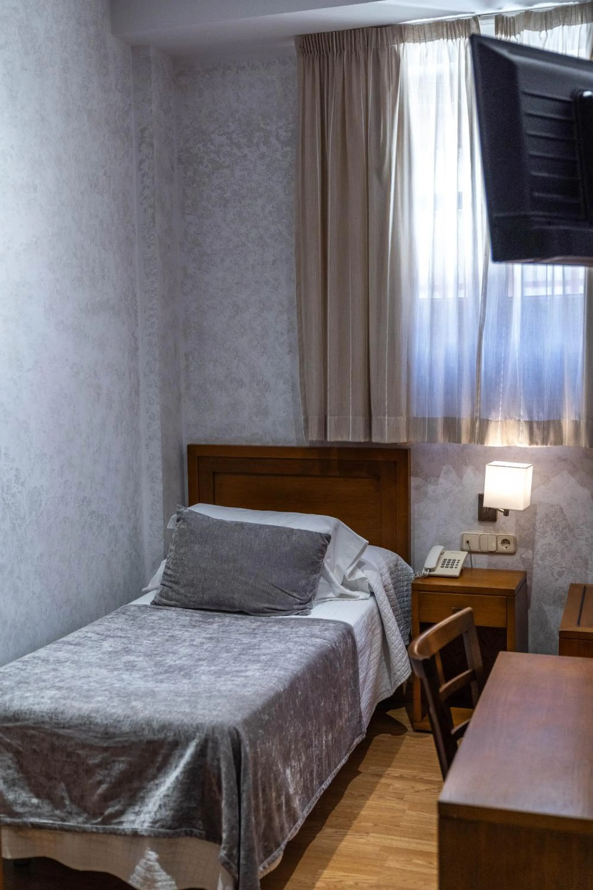 Single Room - single occupancy in Hotel Granada Centro