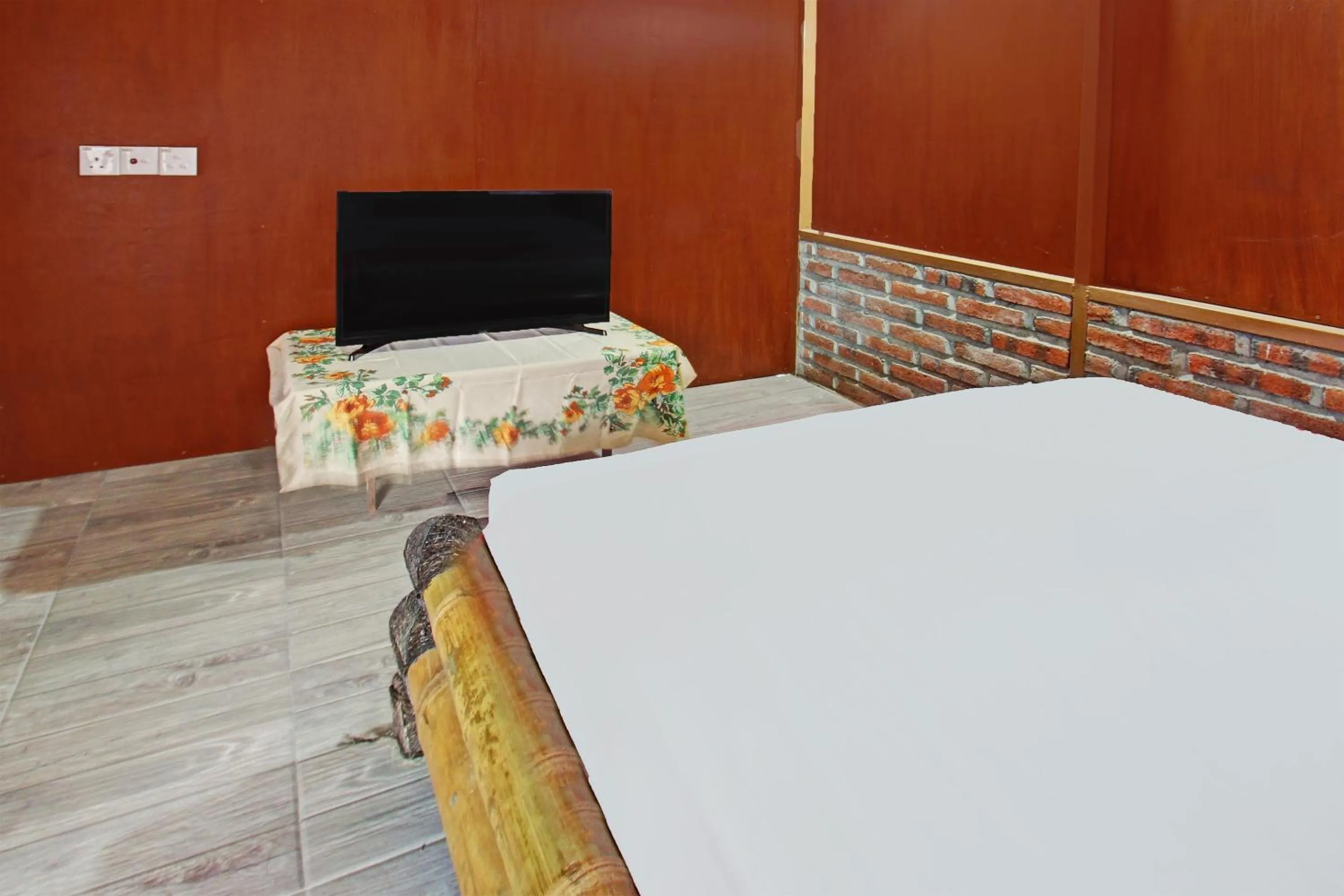 Deluxe Double Room in Hotel O Samalas Syariah Homestay Near SDN TANAK BEAK